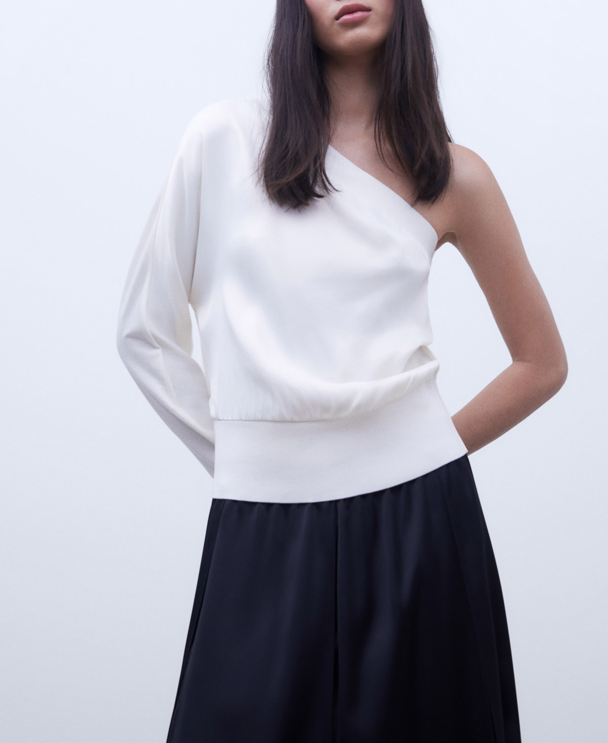 Asymmetric neckline fluid t-shirt image number 0