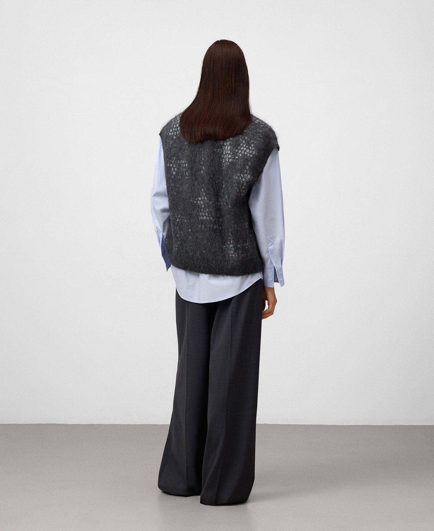 Jacquard knit vest woman image number 2