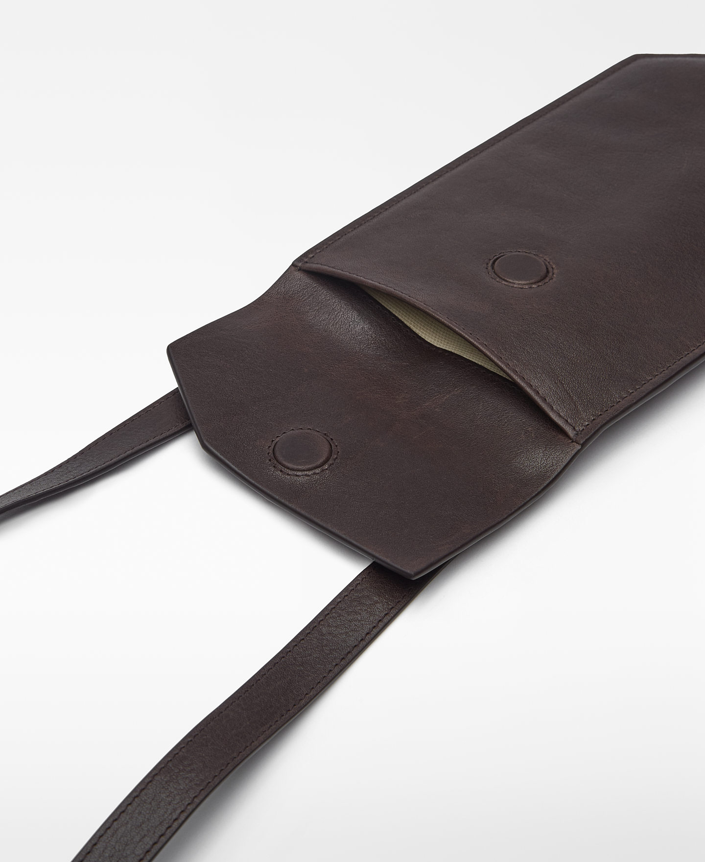 Responsible leather phone holder man image number 2