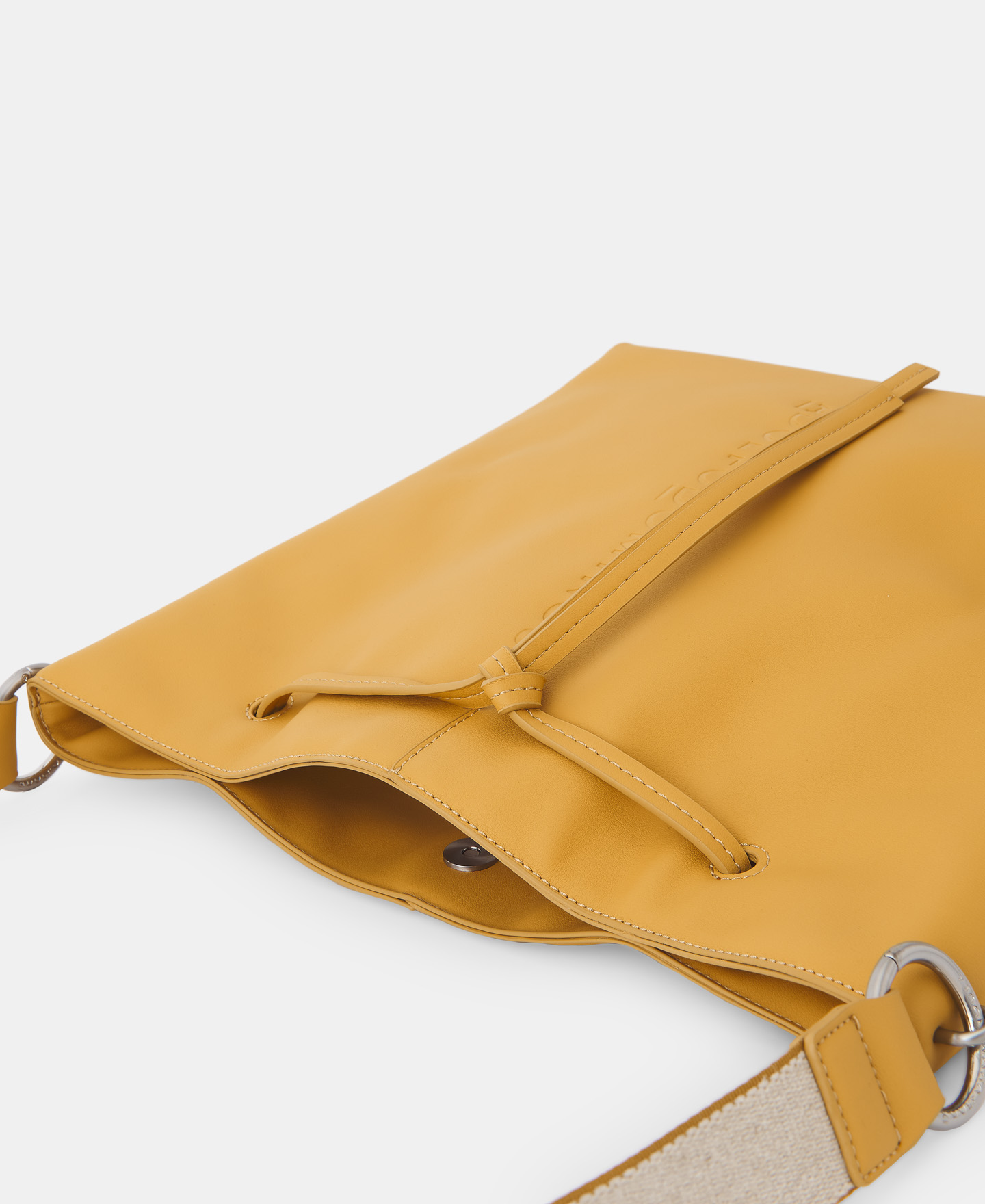 Bolso saco en materia soft image number 1