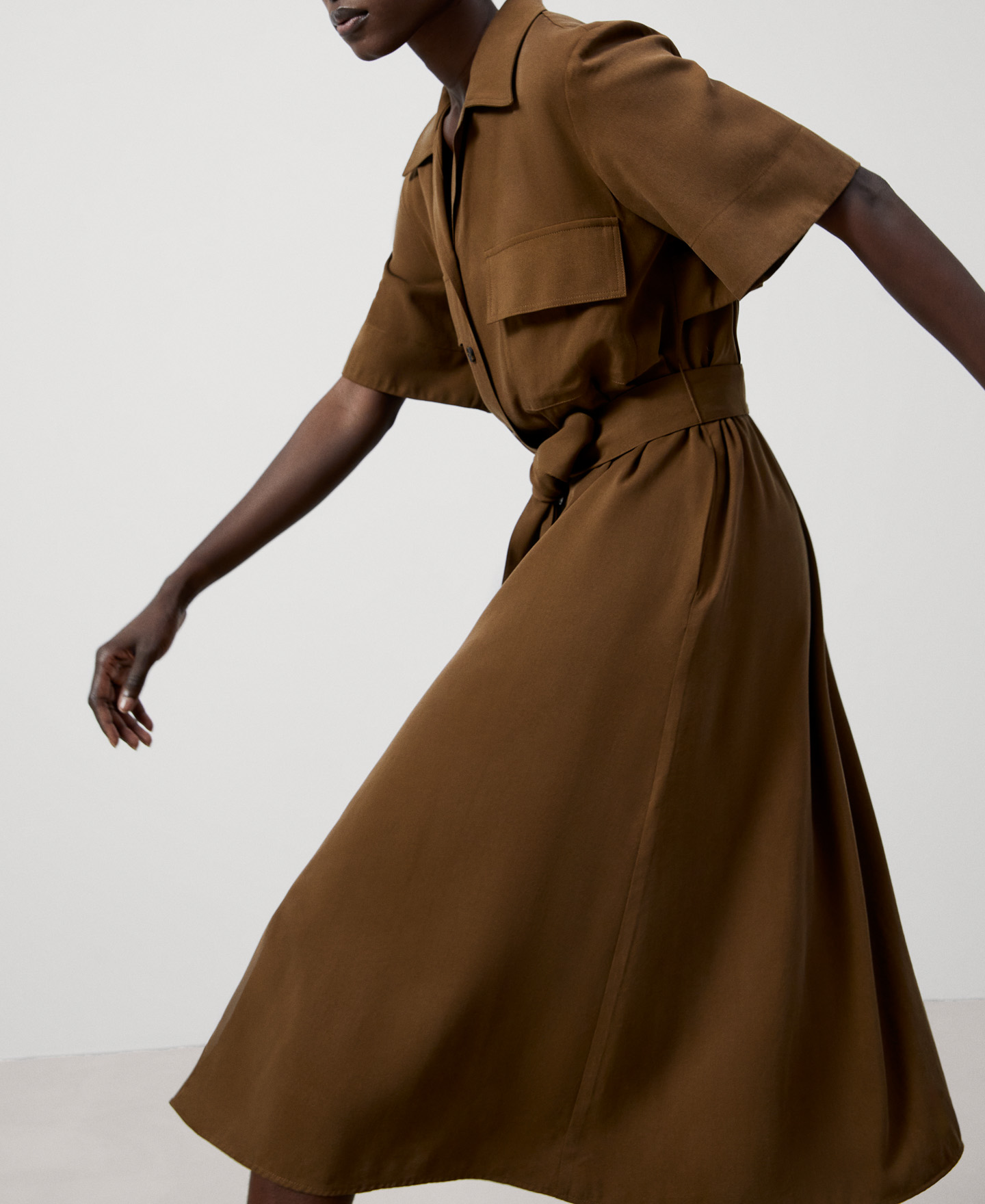 Robe chemisier en lyocell image number 4