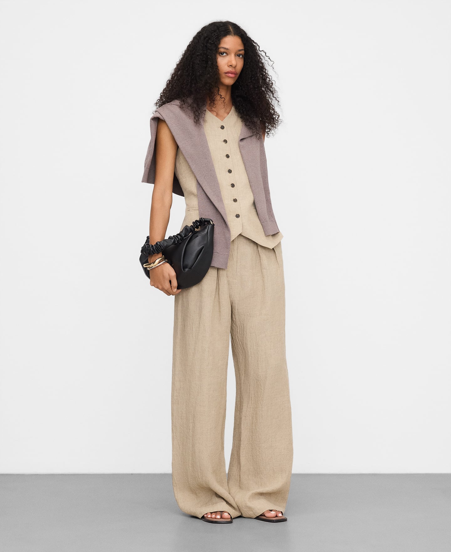 Linen wide-leg double-pleated trousers image number 1