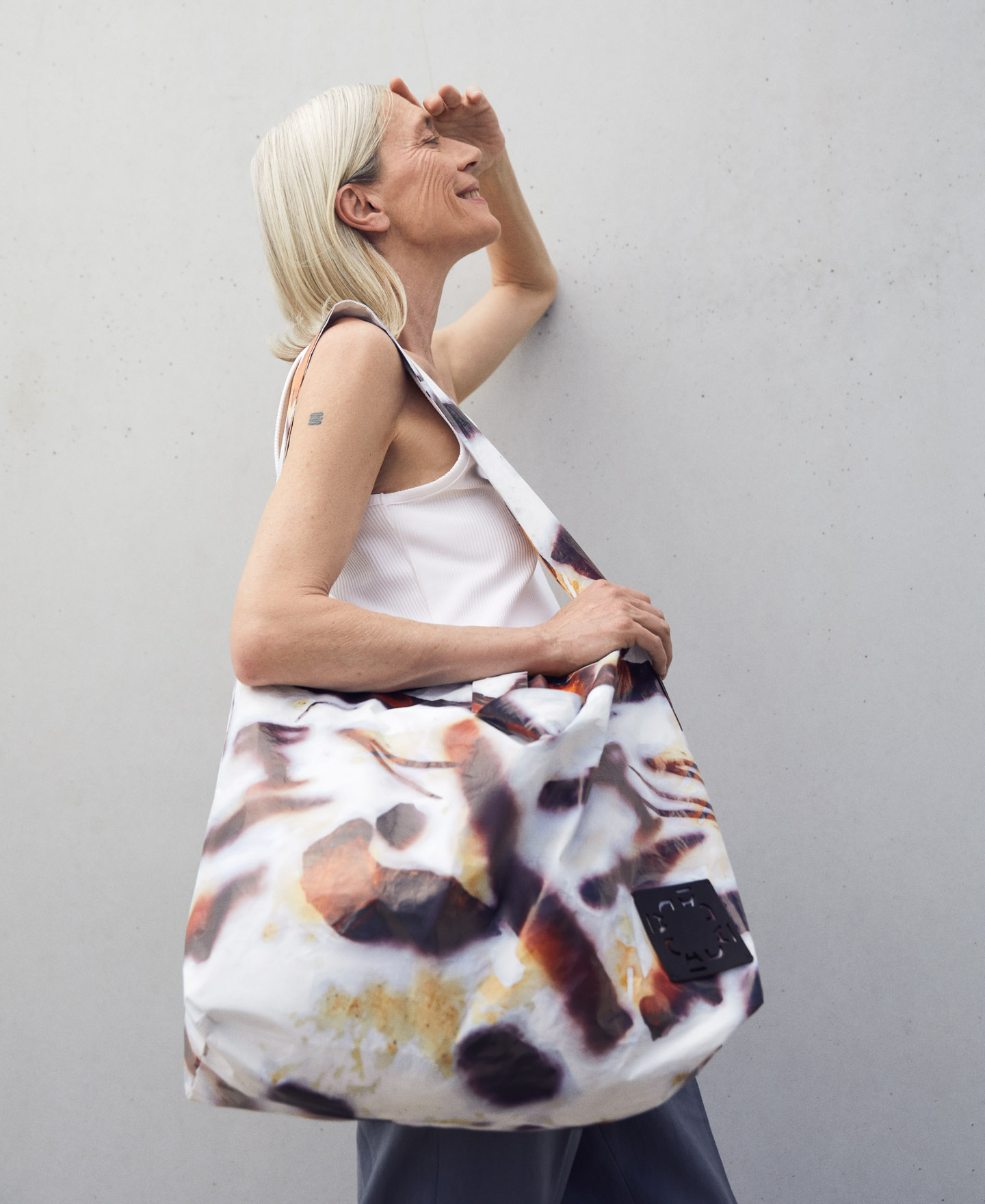 Recycled material animal print shopper image number 4
