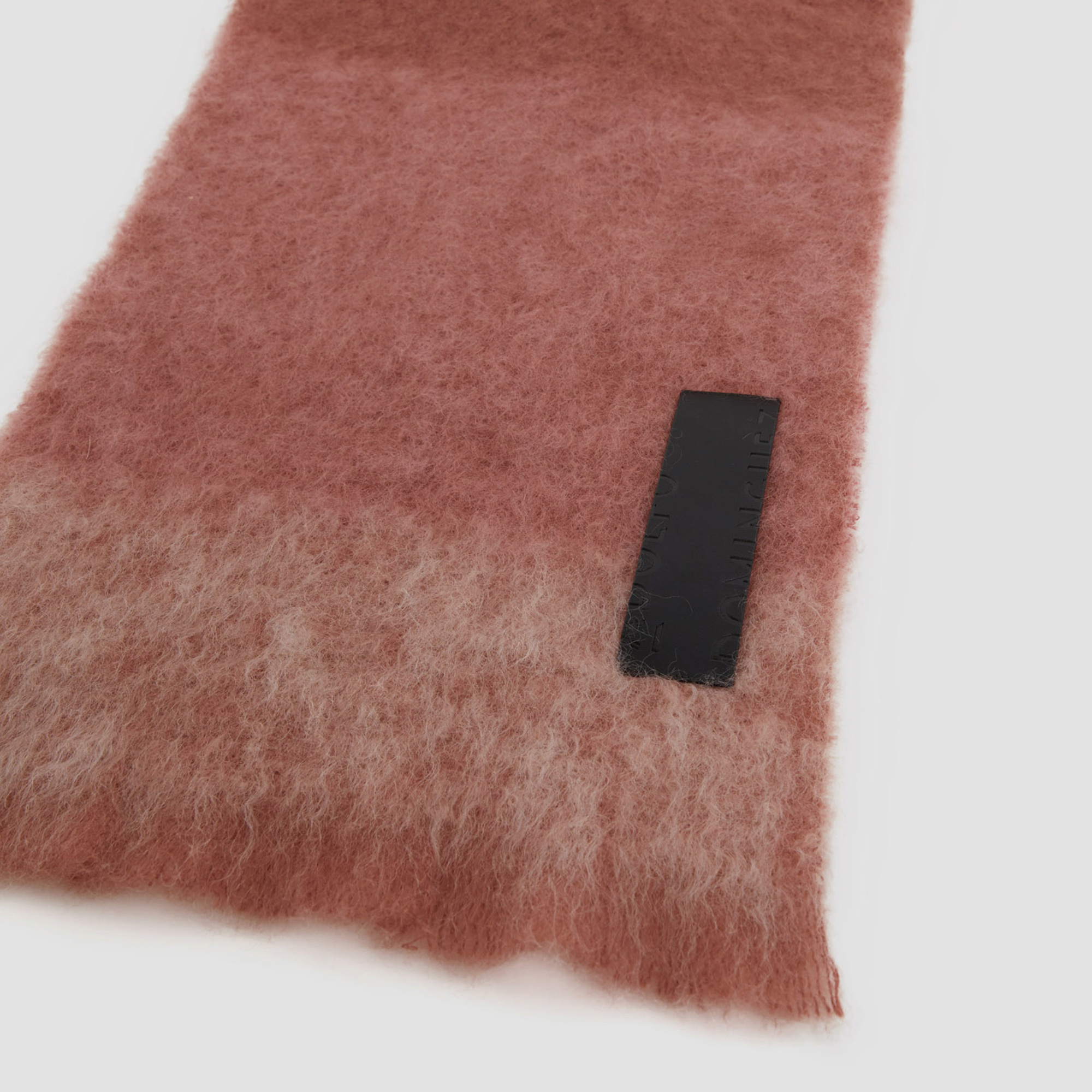 Artisan scarf in mohair image number 1