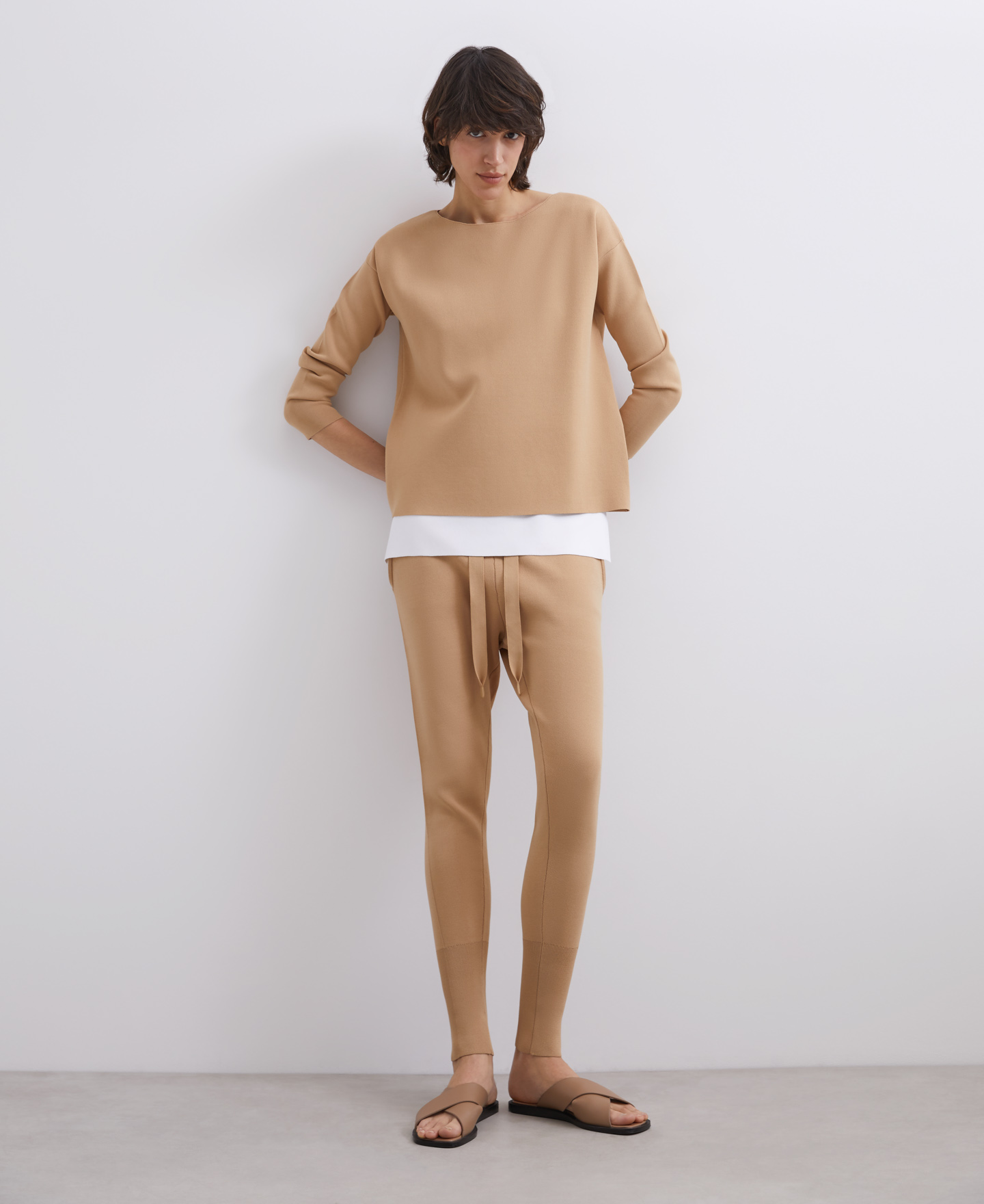 Jogging trousers in cerrojillo knitt image number 3