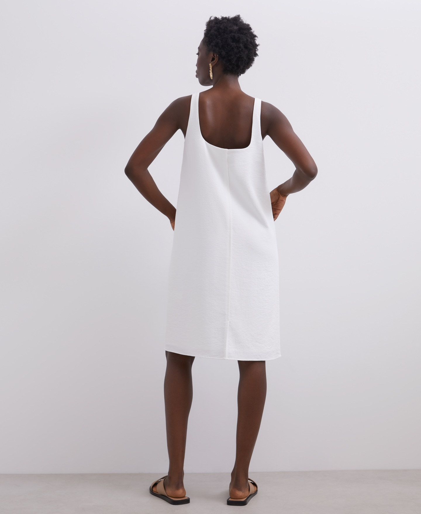 Square neckline dress image number 1
