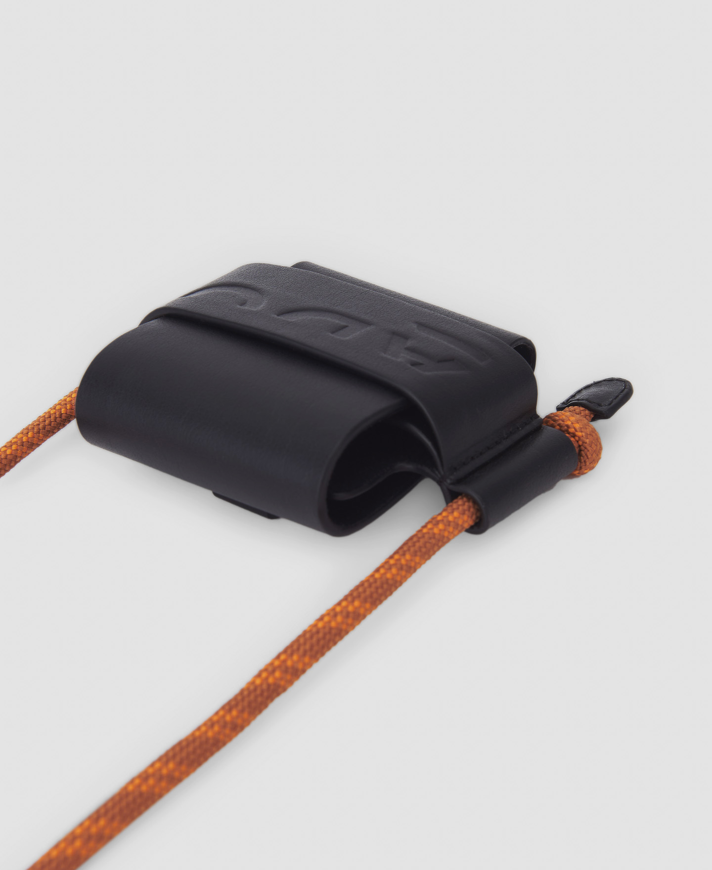 Vachetta Airpods case image number 1