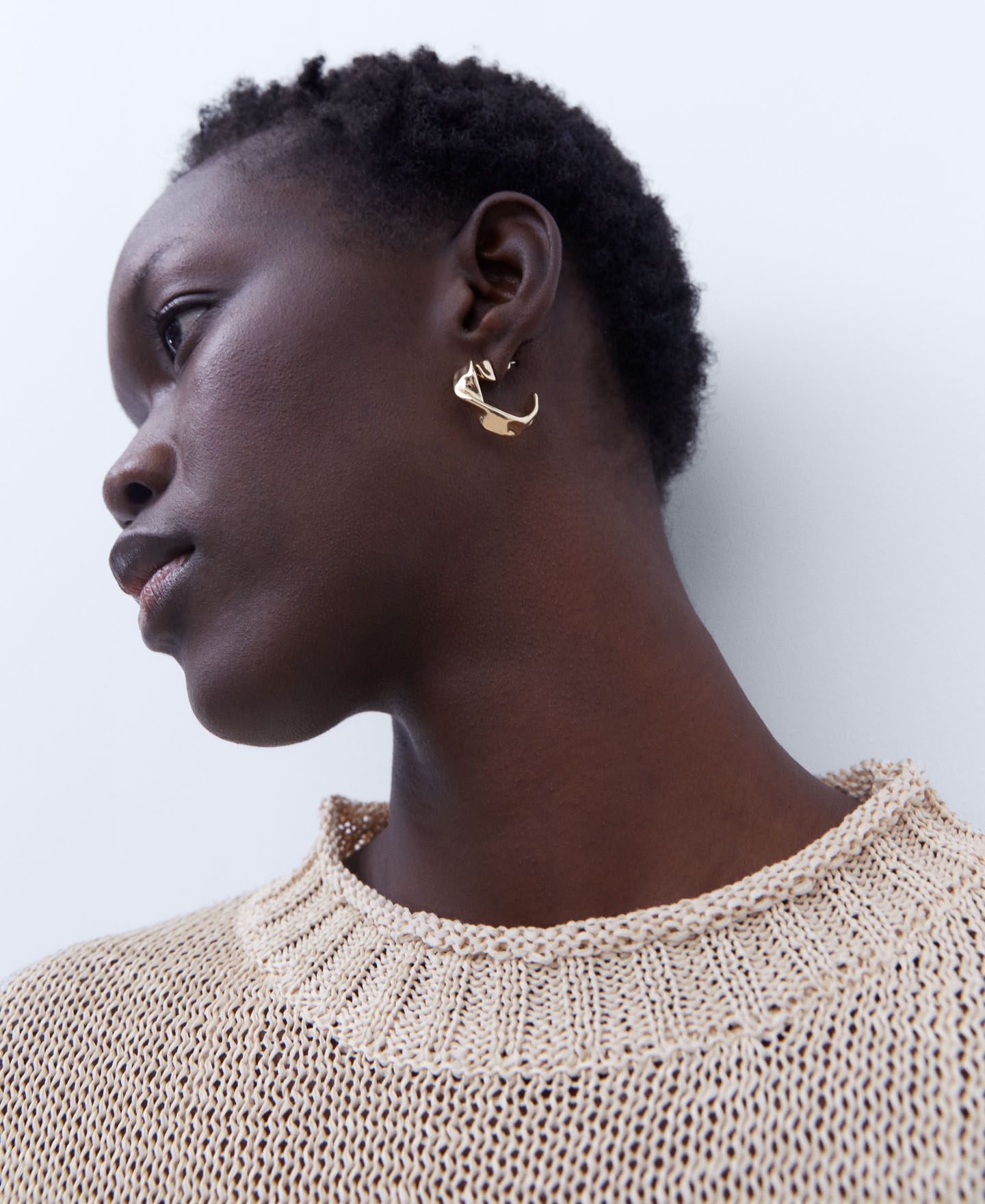 Knitted crop sweater image number 3