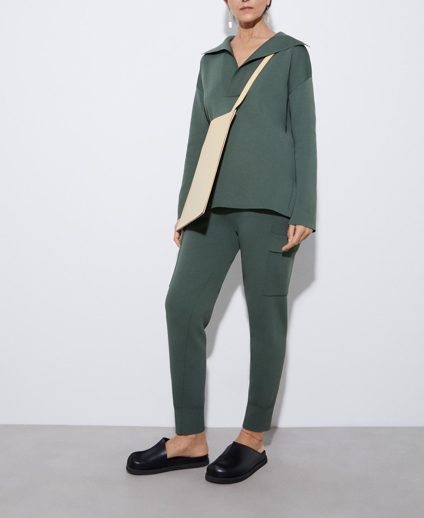 Viscose and recycled nylon trousers image number 1