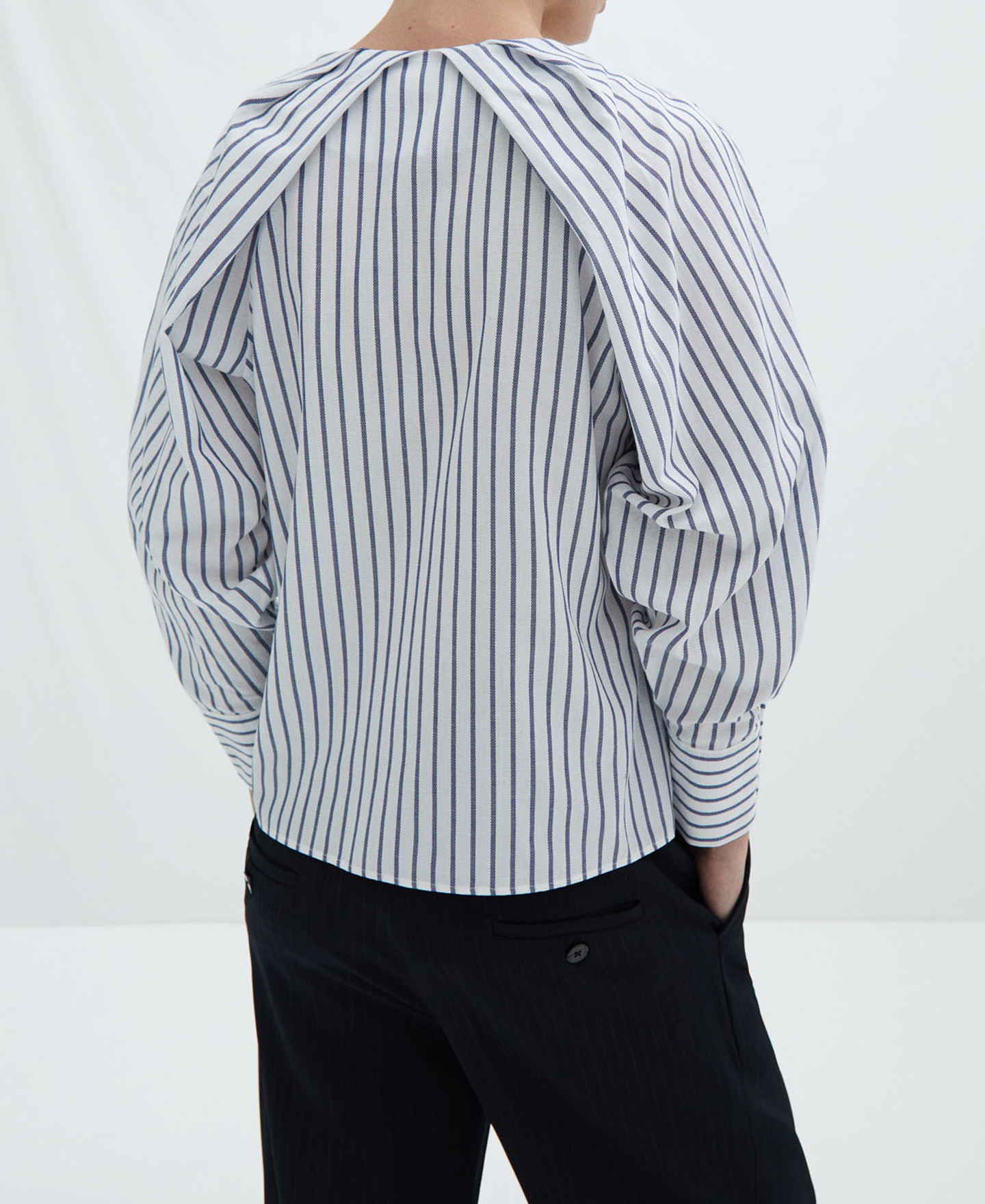 Striped shirt with wide sleeves image number 2