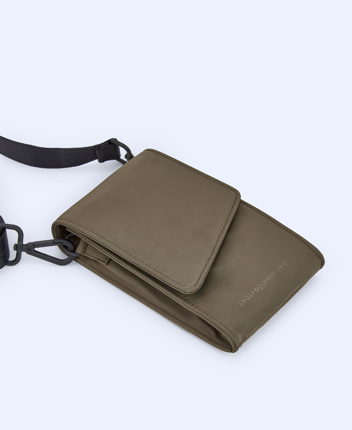 Recycled mobile phone holder carabiners image number 1