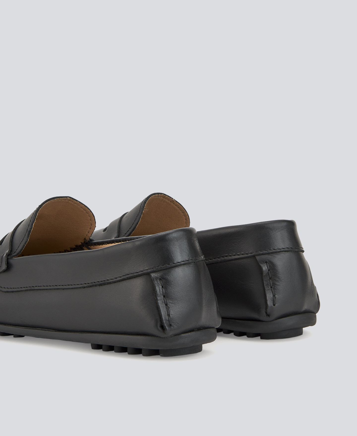 Responsible leather moccasin for men image number 2