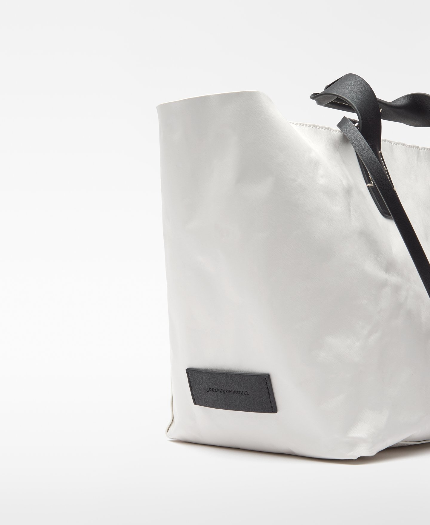 Mica large basket bag with metal core image number 3