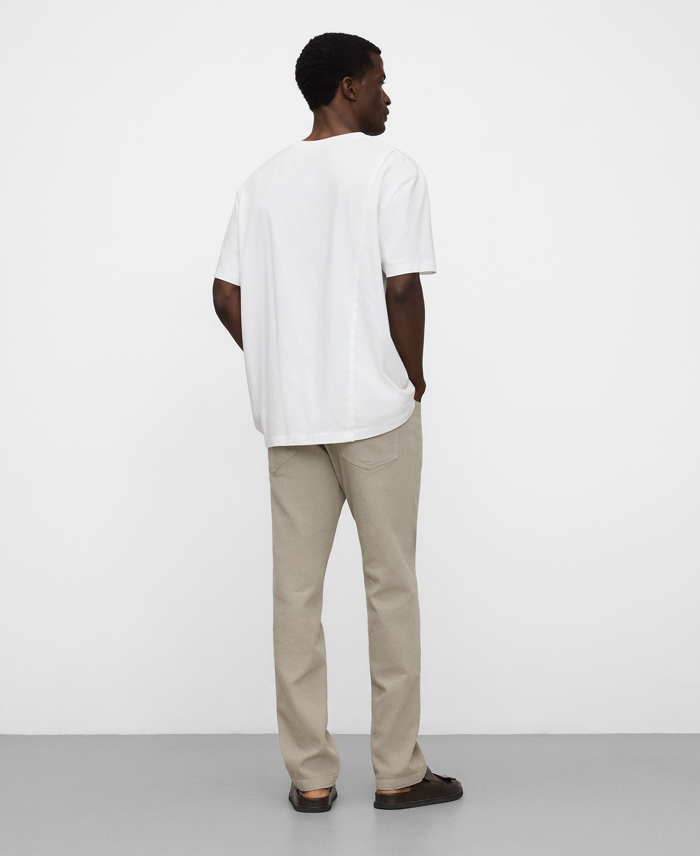 Pantal&oacute;n denim slim fit algod&oacute;n image number 2