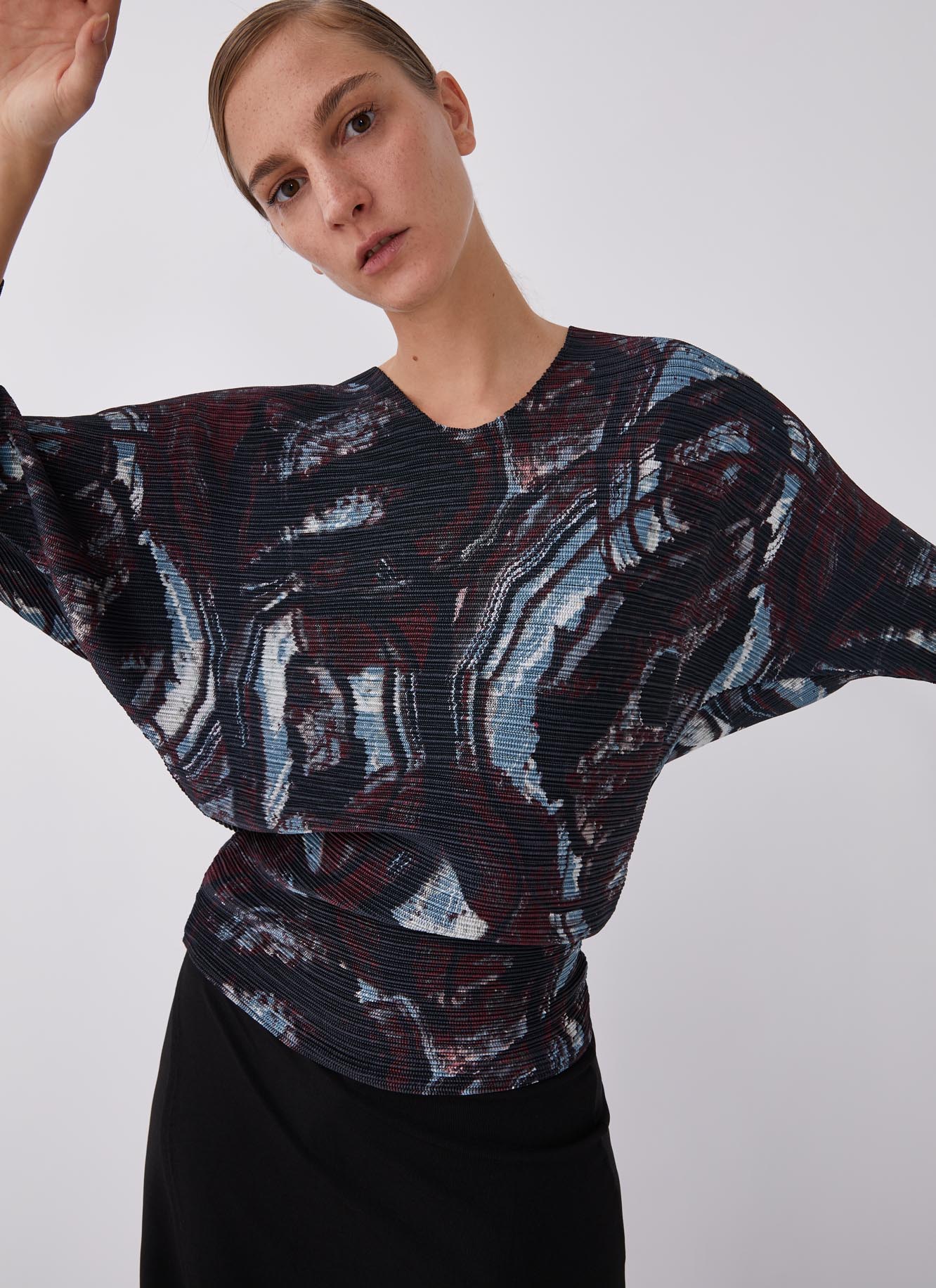 Sudadera de crinkle estampada image number 0