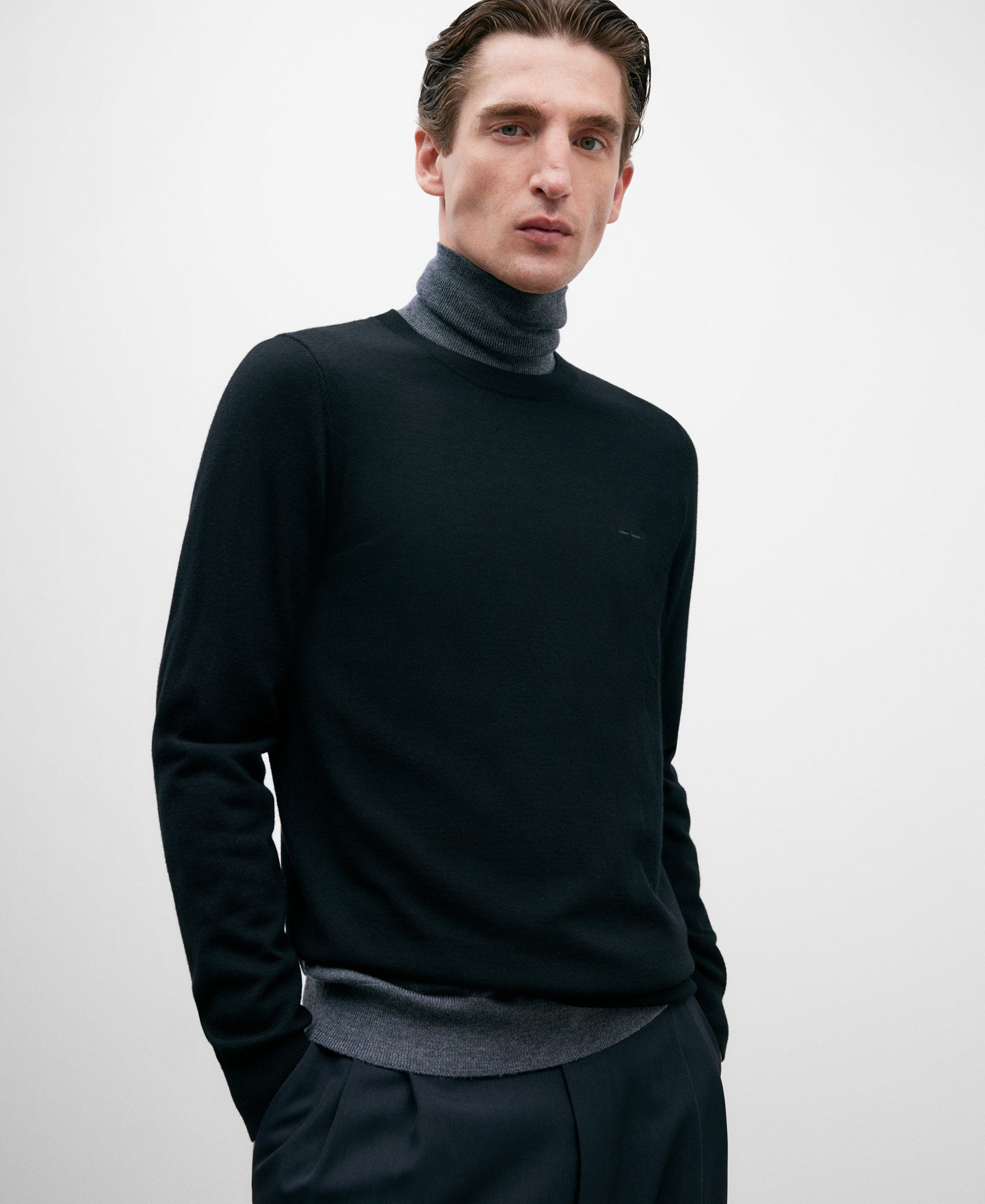 Merino wool black sweater for men image number 0
