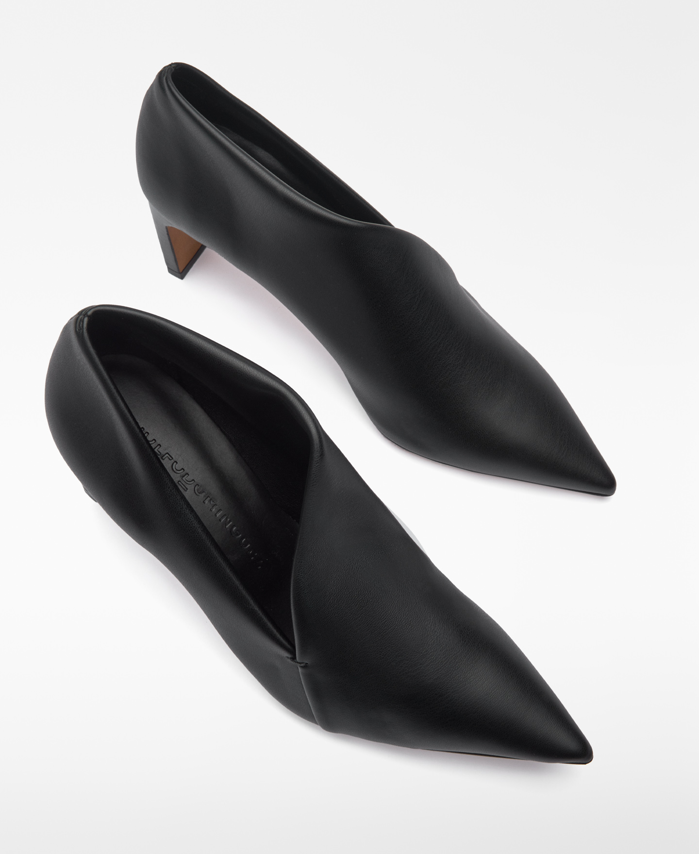Zapato salón abotinado image number 1