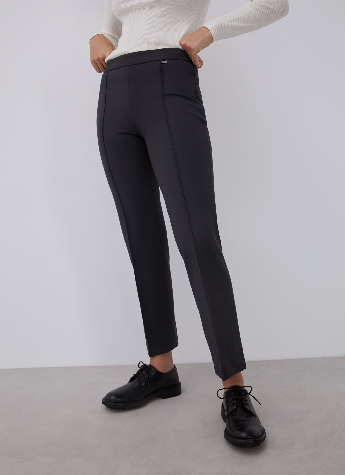 Straight trousers with French seams image number 0