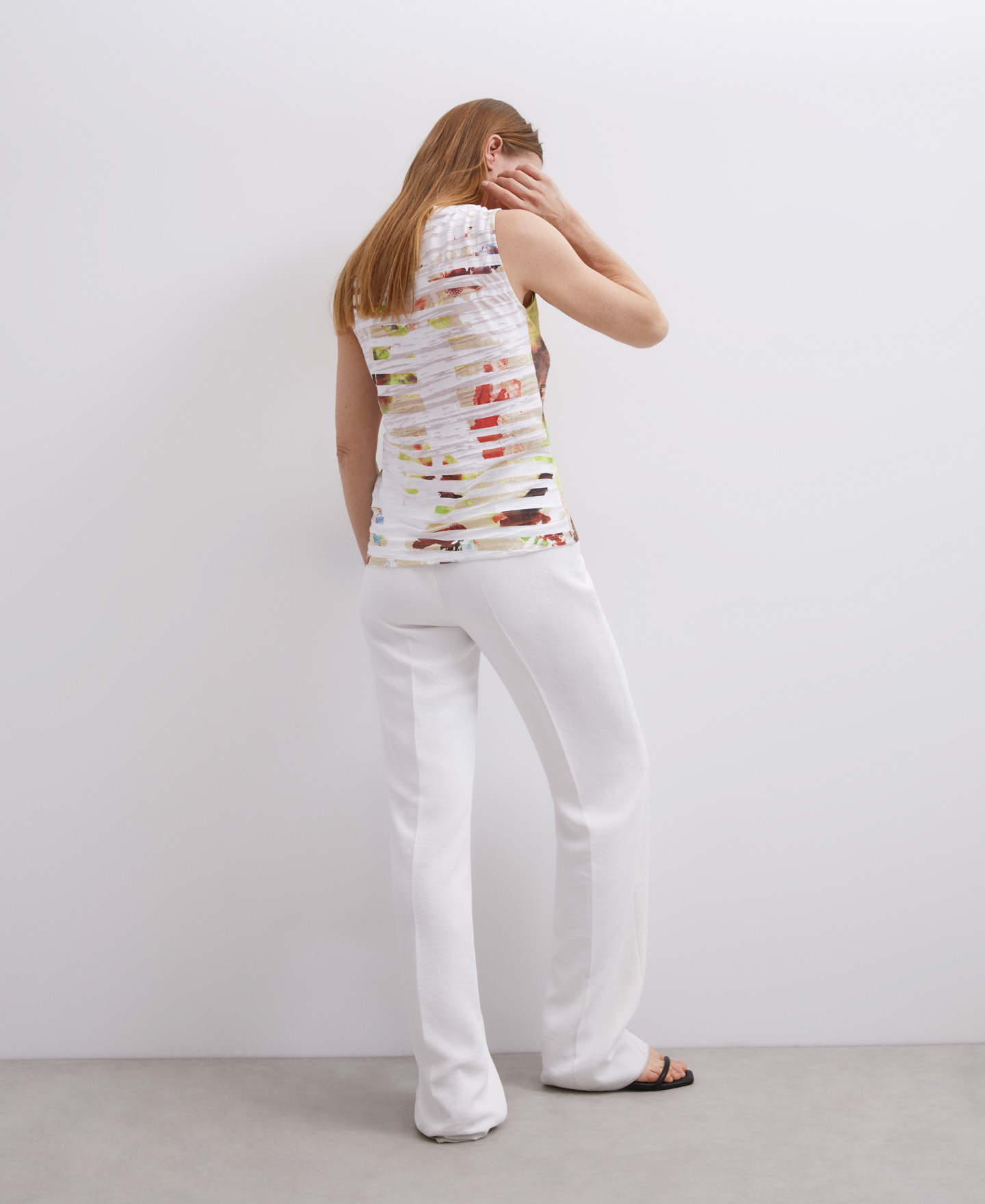 Striped sleeveless t-shirt image number 1