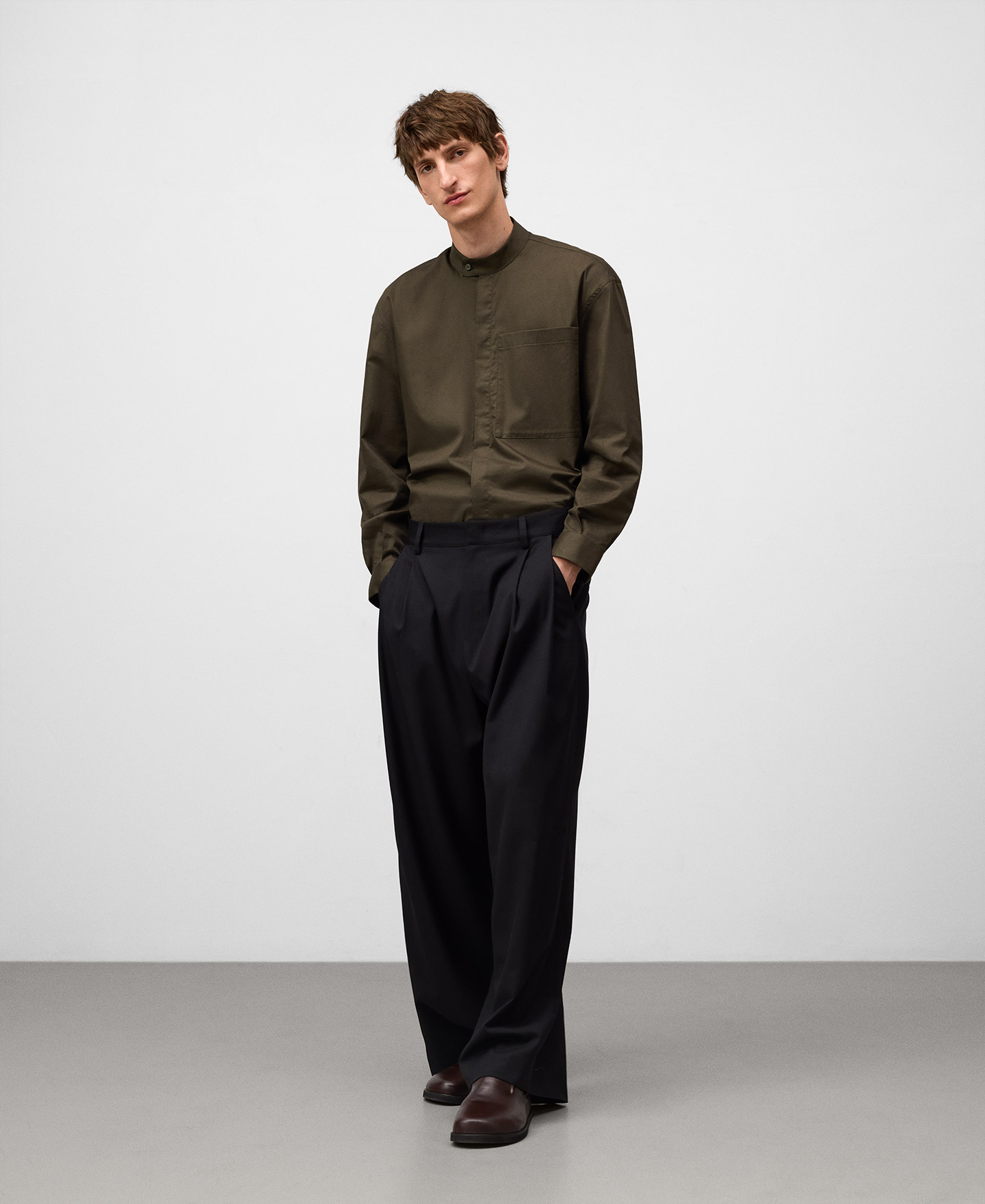 Camisa oversize cuello mao hombre image number 1