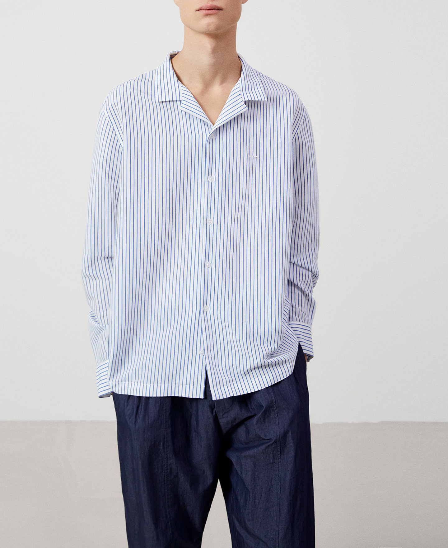 Lyocell bowling collar shirt image number 0