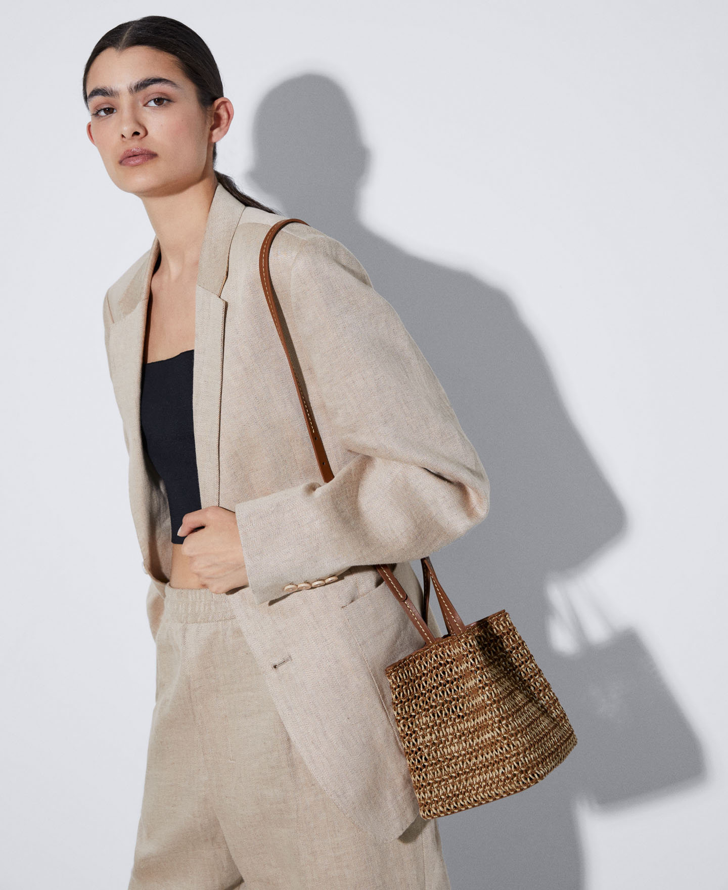 Recycled polyester and jute raffia bag image number 5