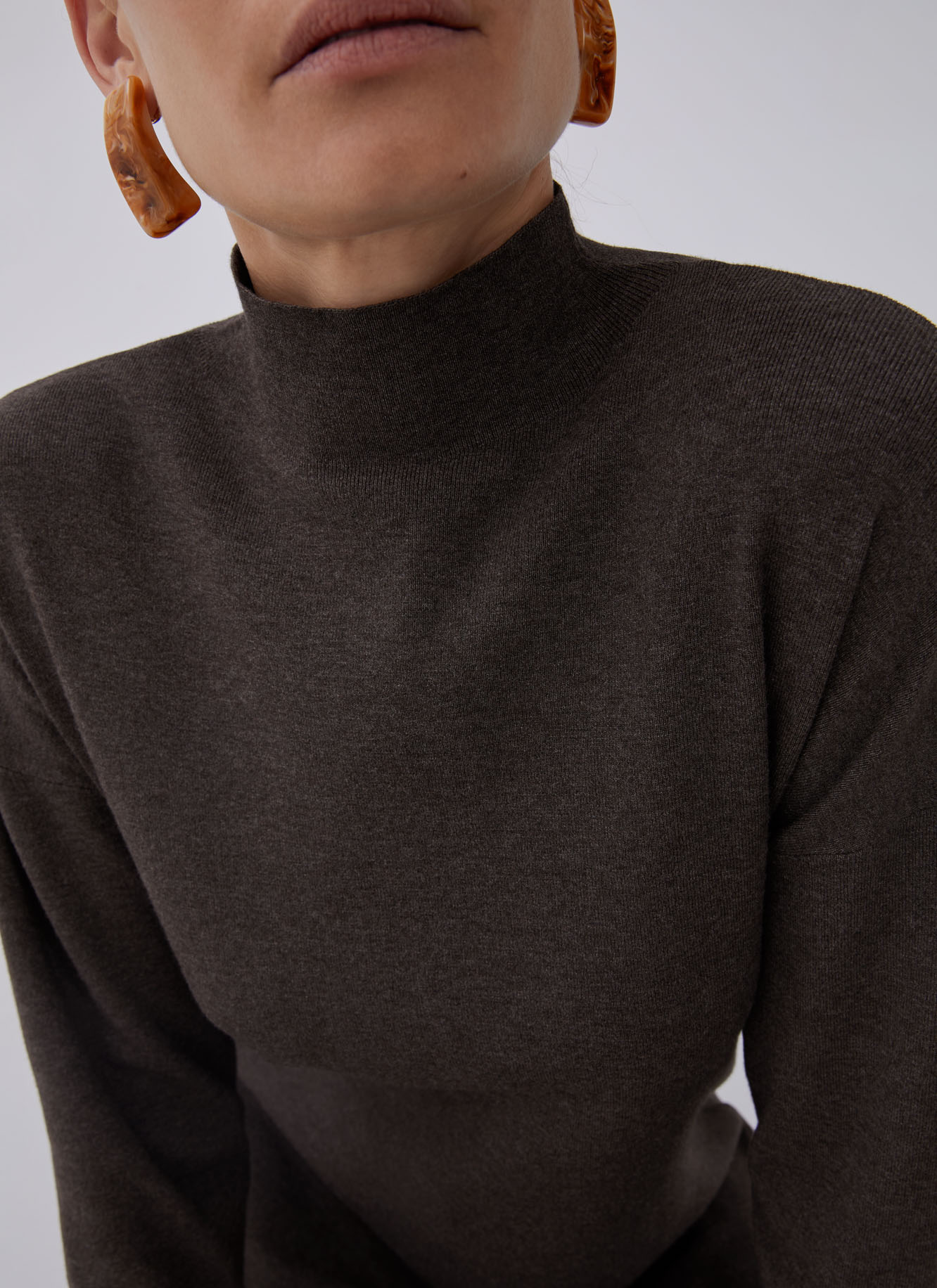 Wide dress in thick-stretch knit image number 2