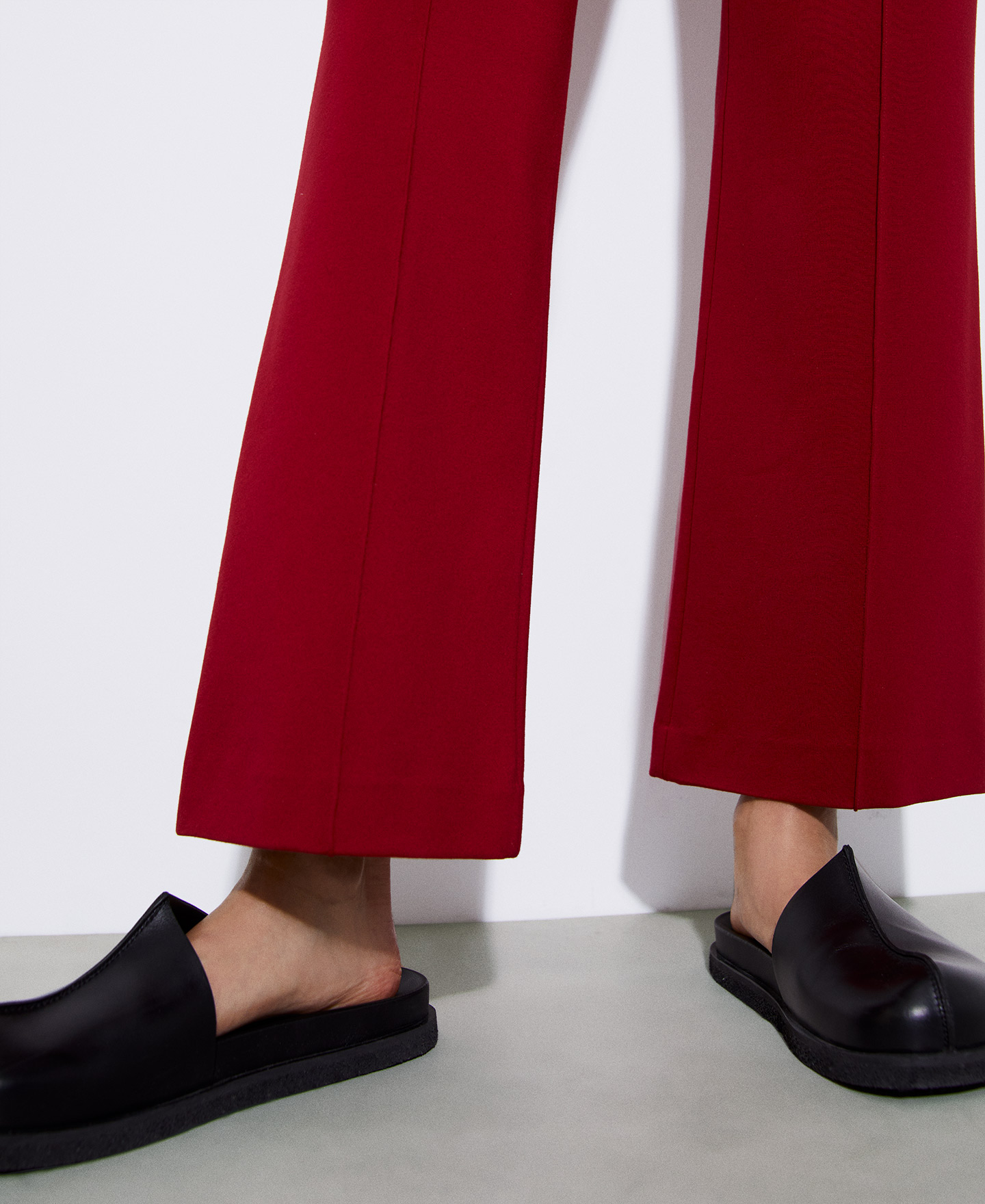 Responsible Ecovero viscose trousers image number 3