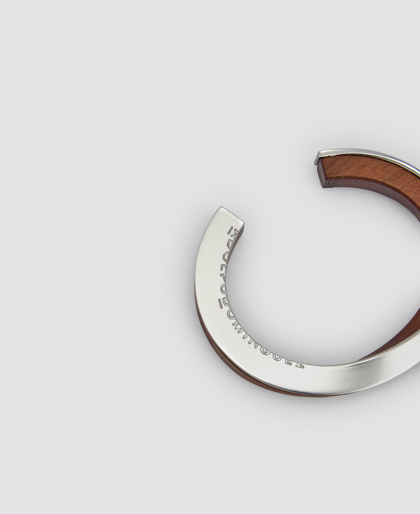 Wood and zinc twist bracelet image number 1