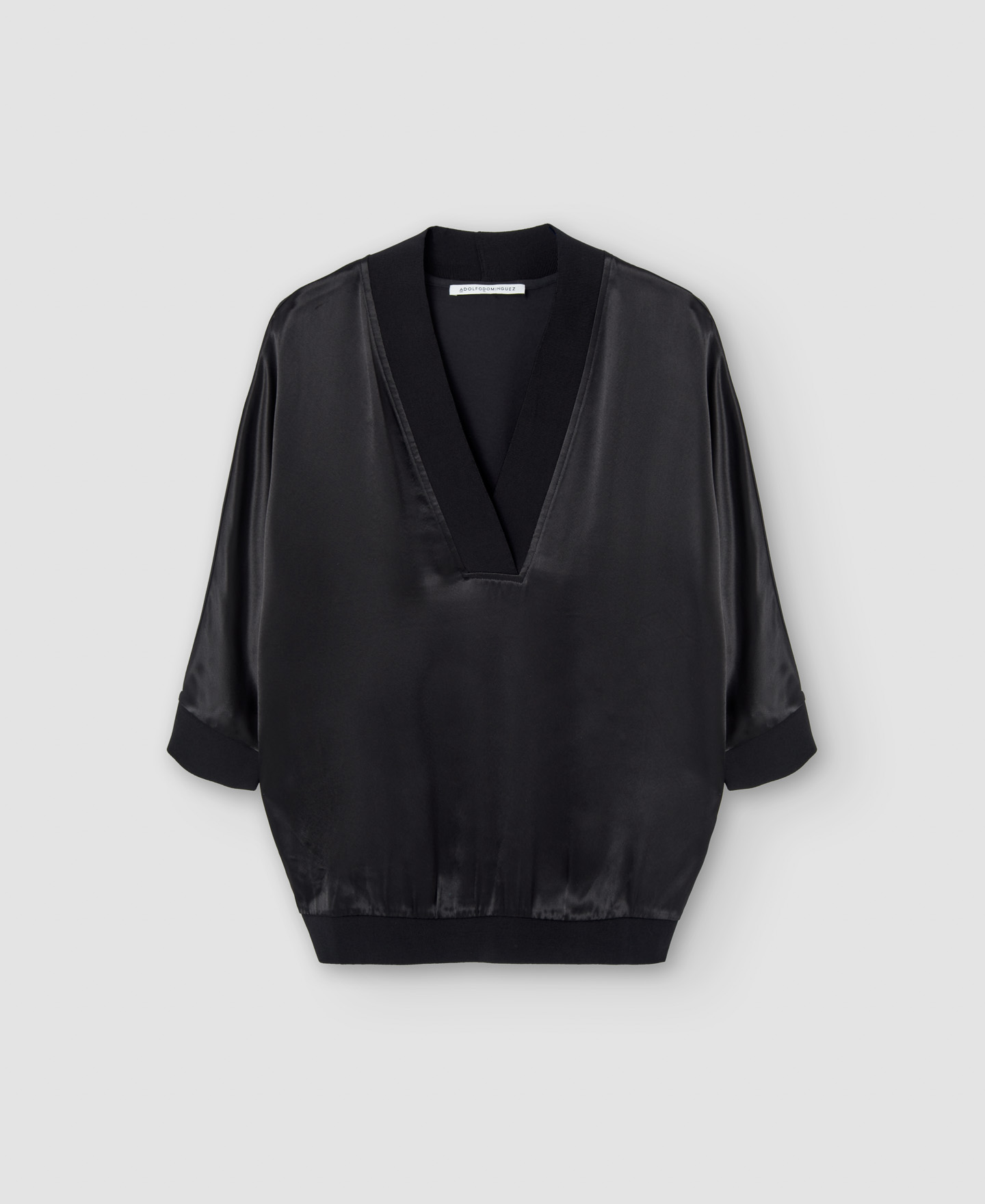 Viscose V-neckline blouse image number 4