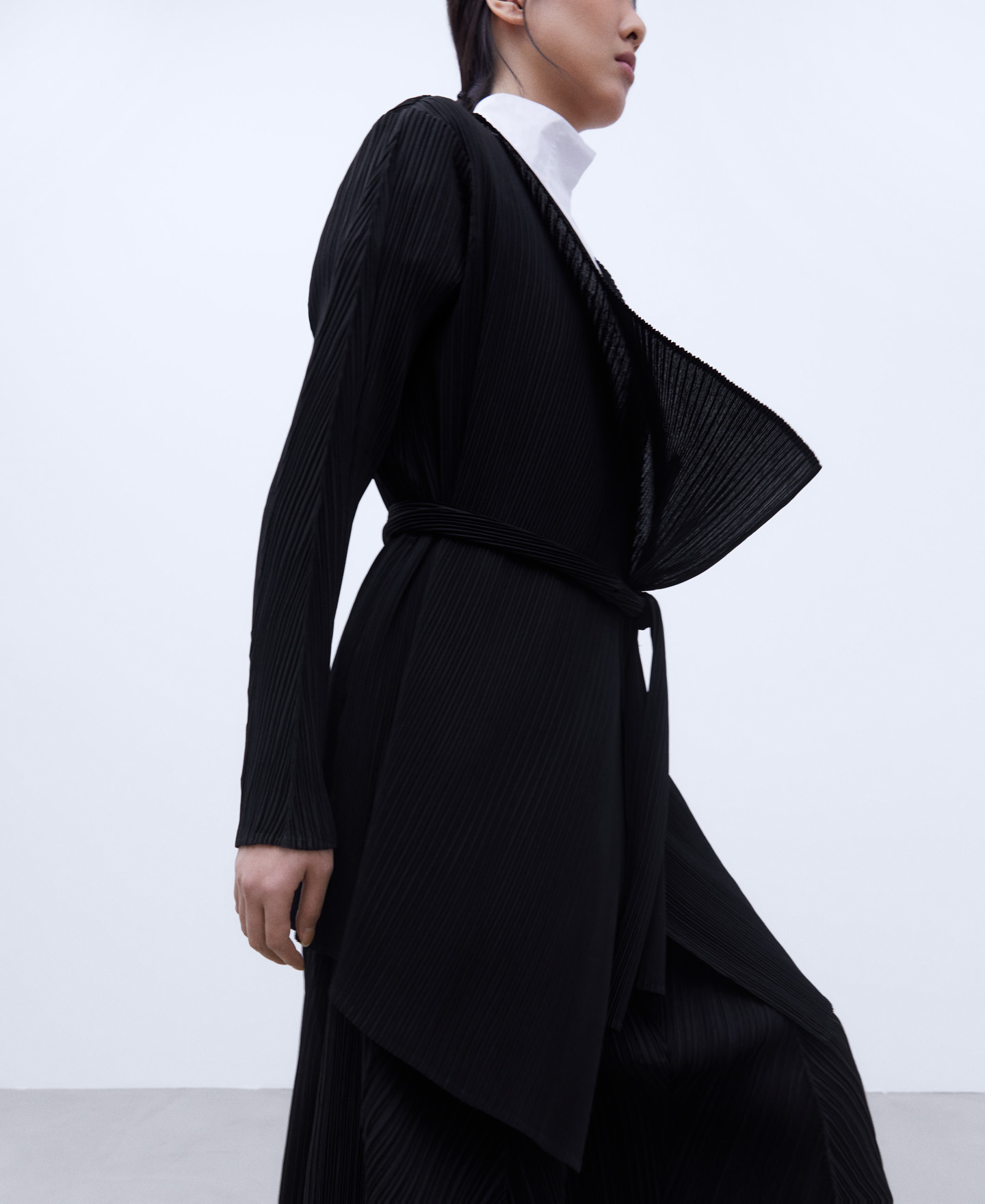 Asymmetrical crinkle jacket image number 5