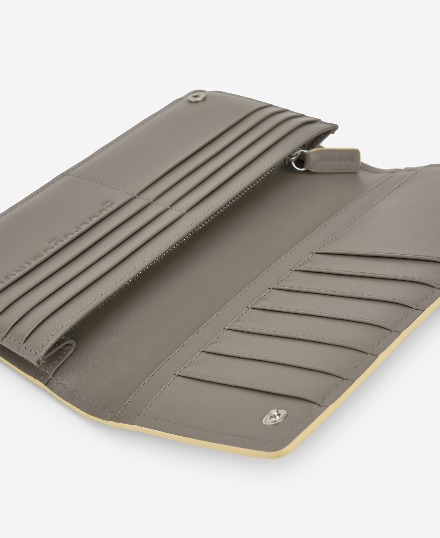 Responsible grey leather wallet women image number 2