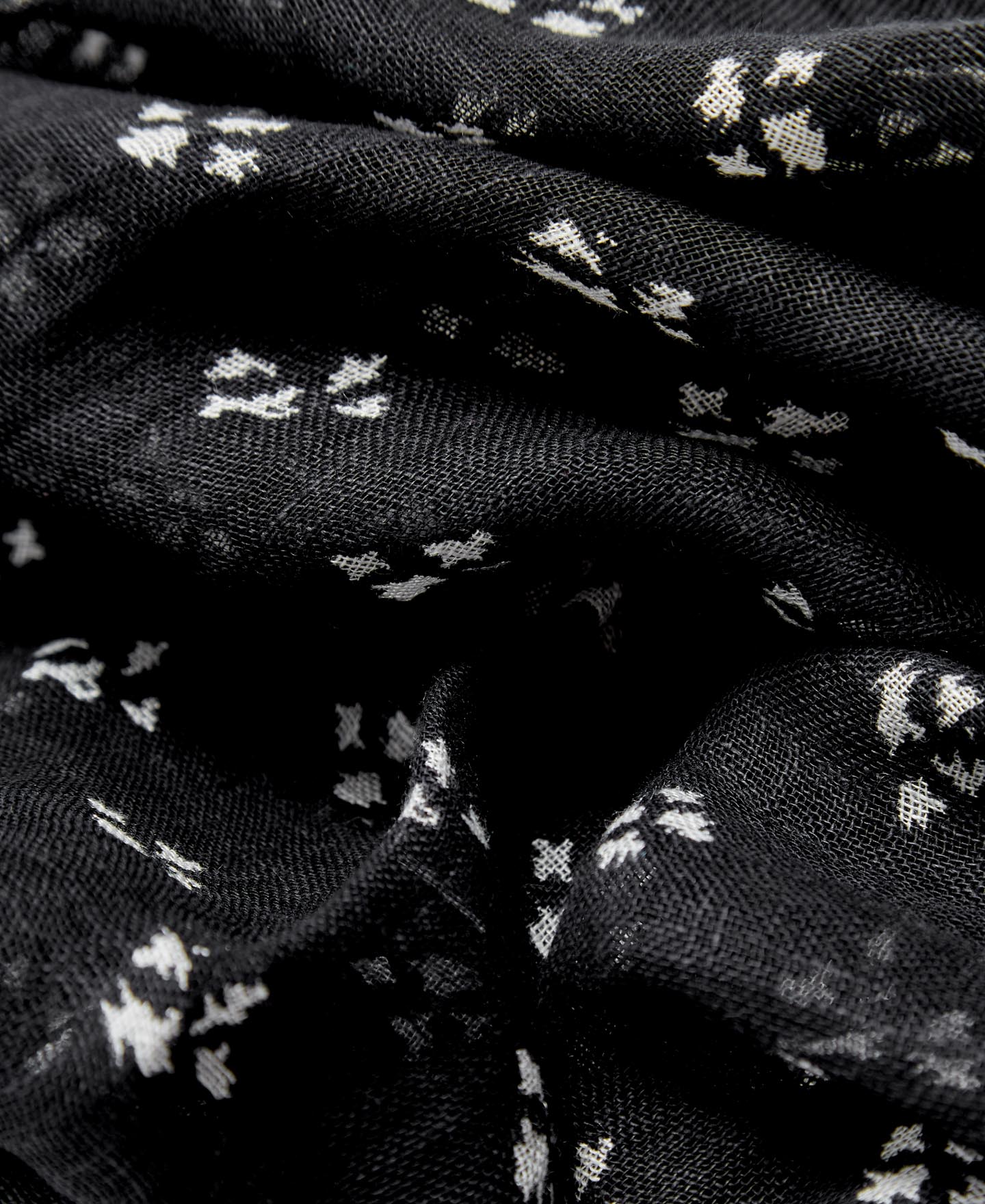 Foulard estampado en lino image number 3