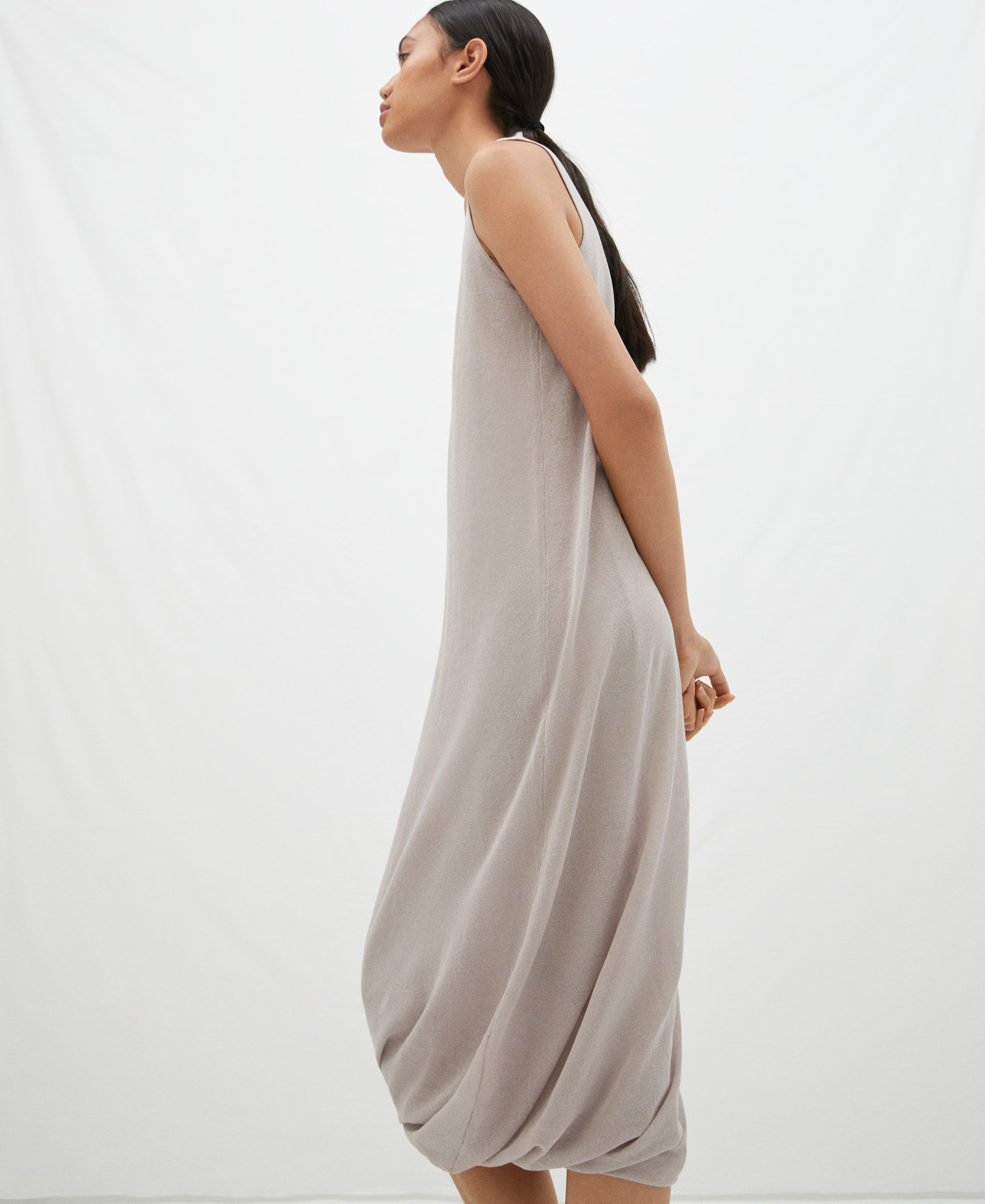 Balloon cut dress in viscose and nylon image number 2