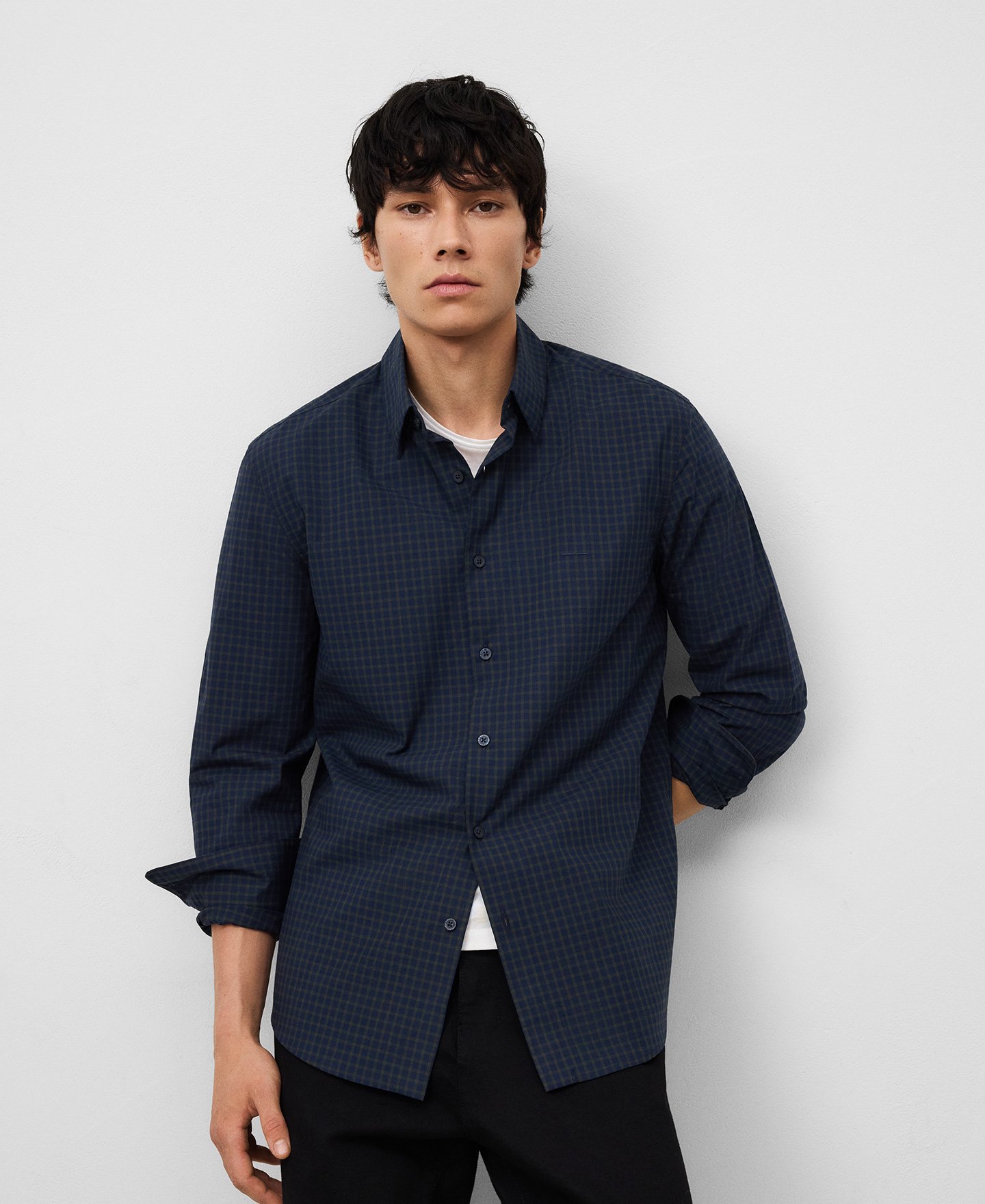 Camisa cuadros cuello solapa hombre image number 0