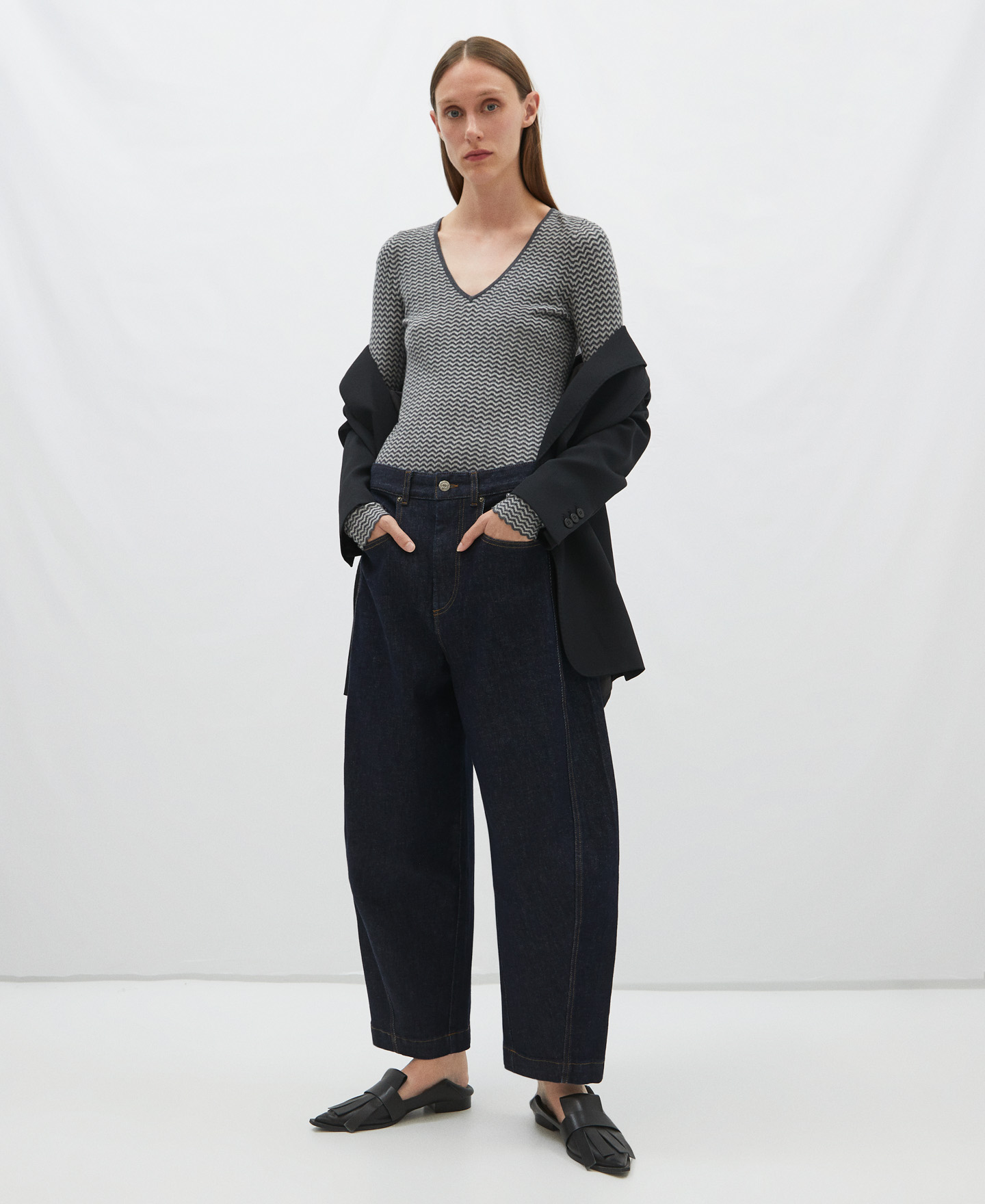 V-neck herringbone jacquard sweater image number 1