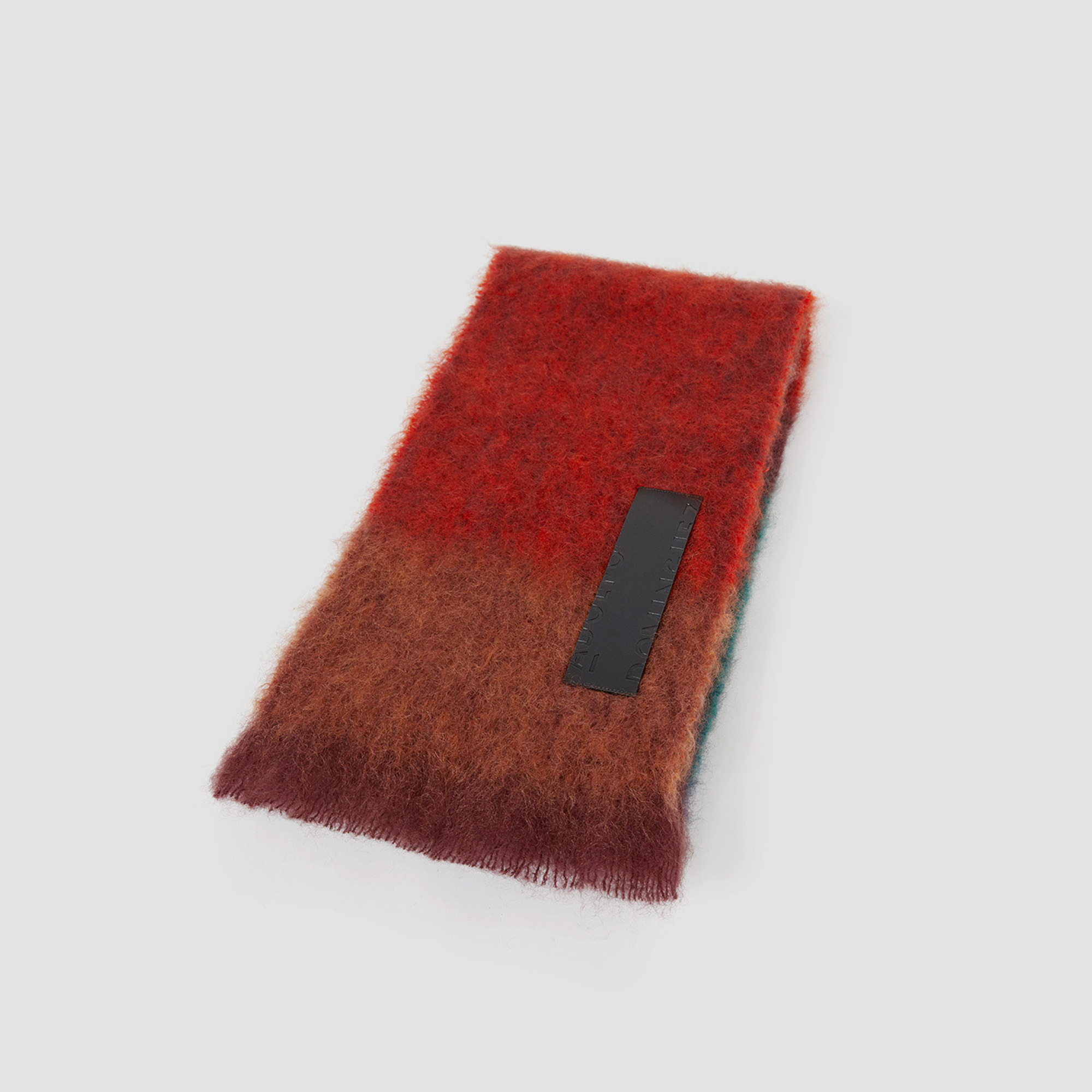 Bufanda artesana estrecha en mohair image number 2