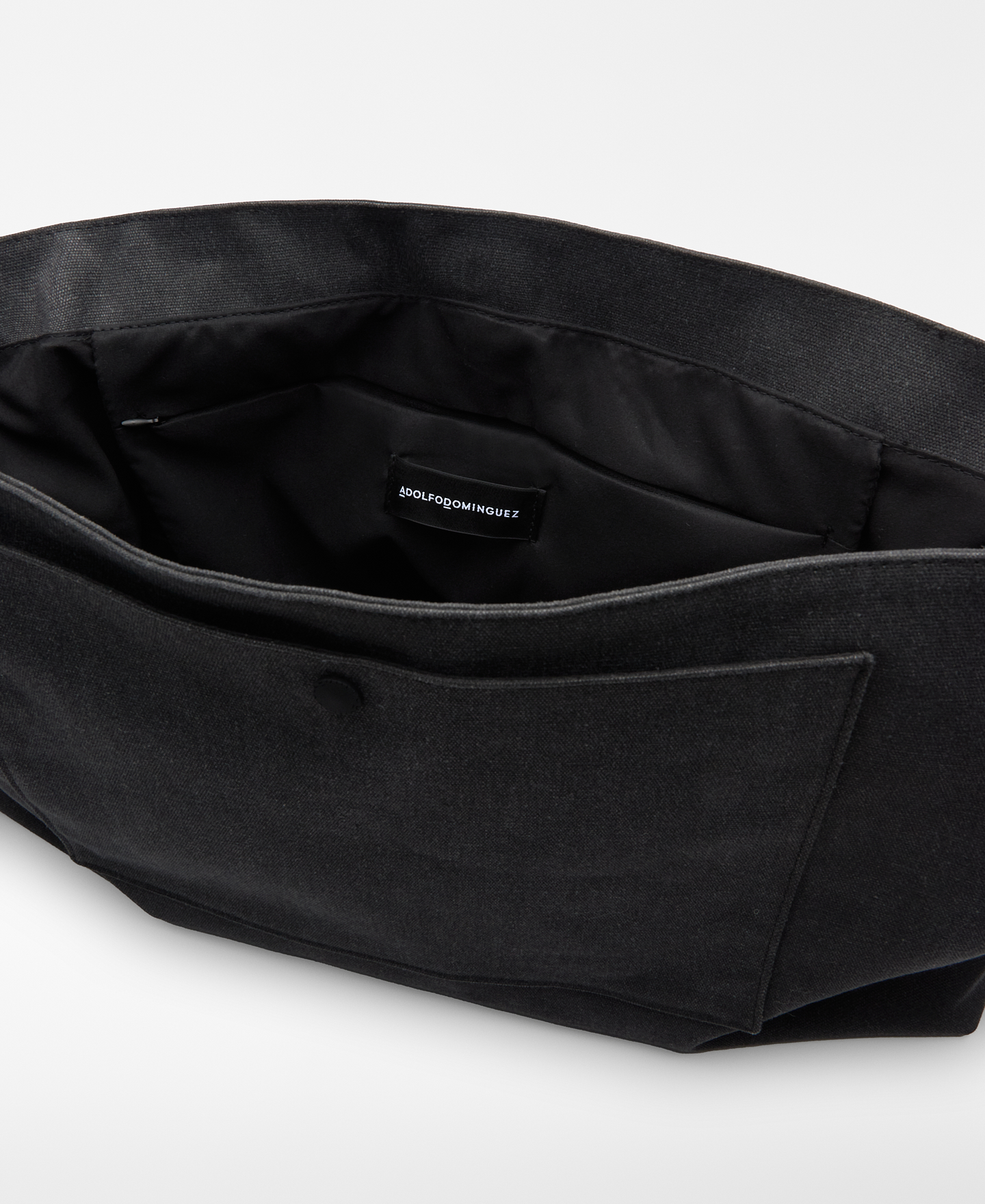 Large messenger bag man image number 3