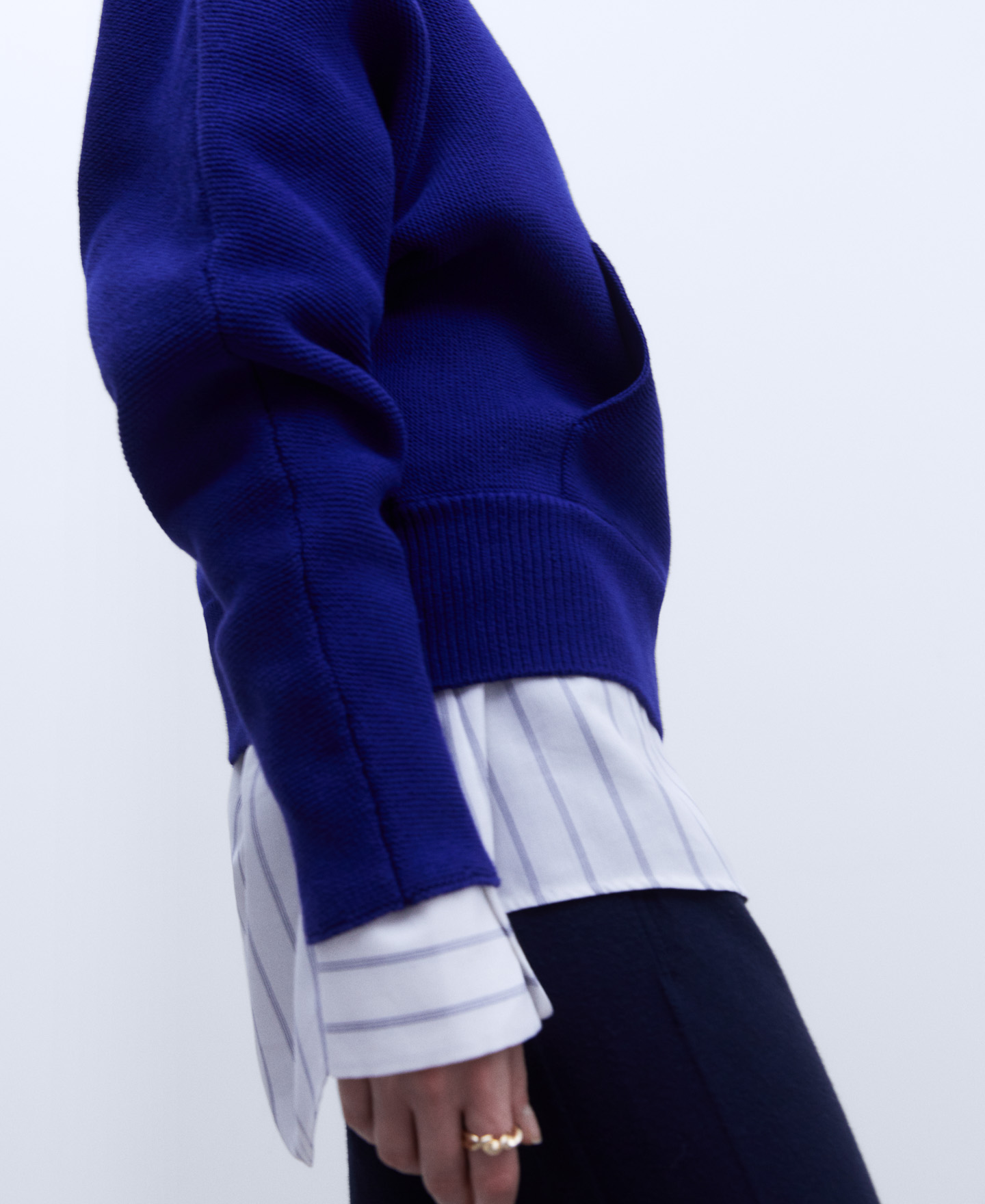 Hooded sweater image number 0