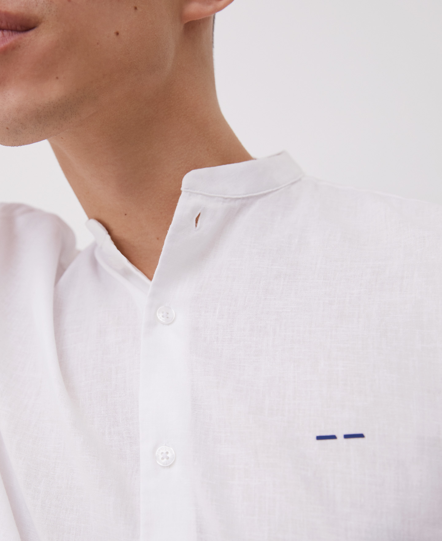 Mandarin collar short sleeve shirt image number 2