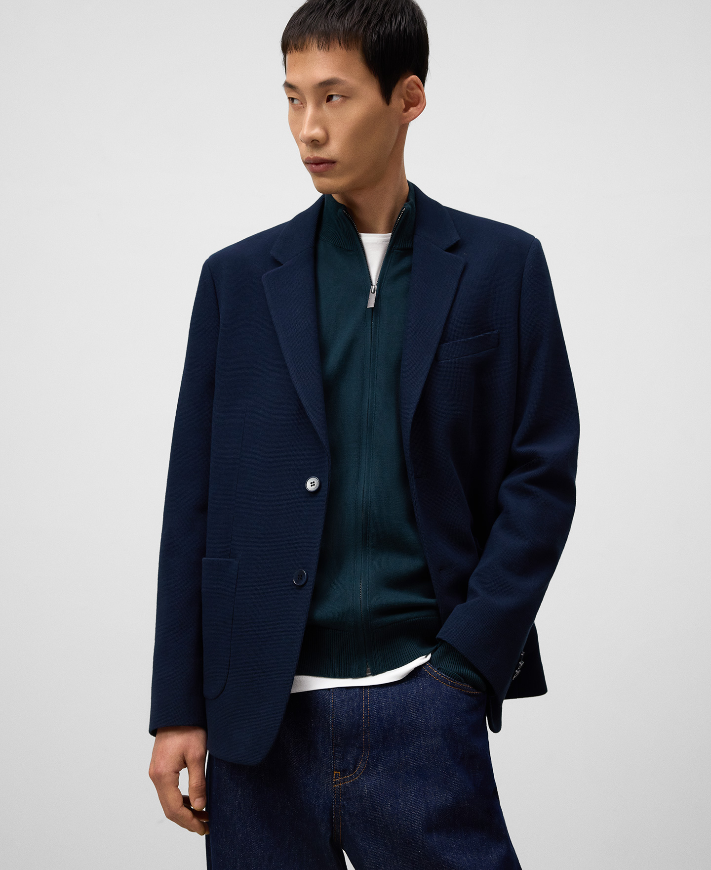 Tailored blazer man image number 0