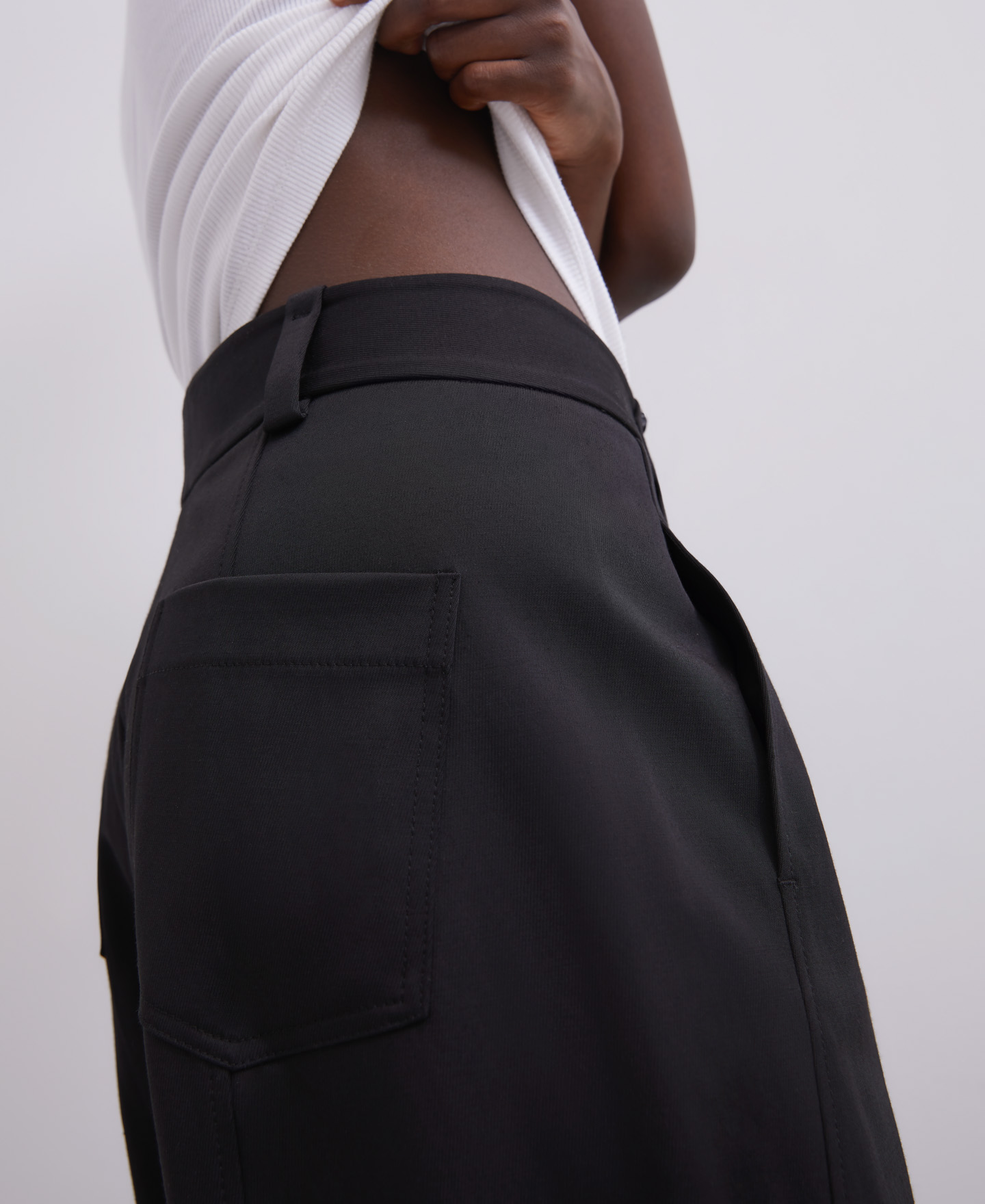 Ecru carrot cut trousers image number 3