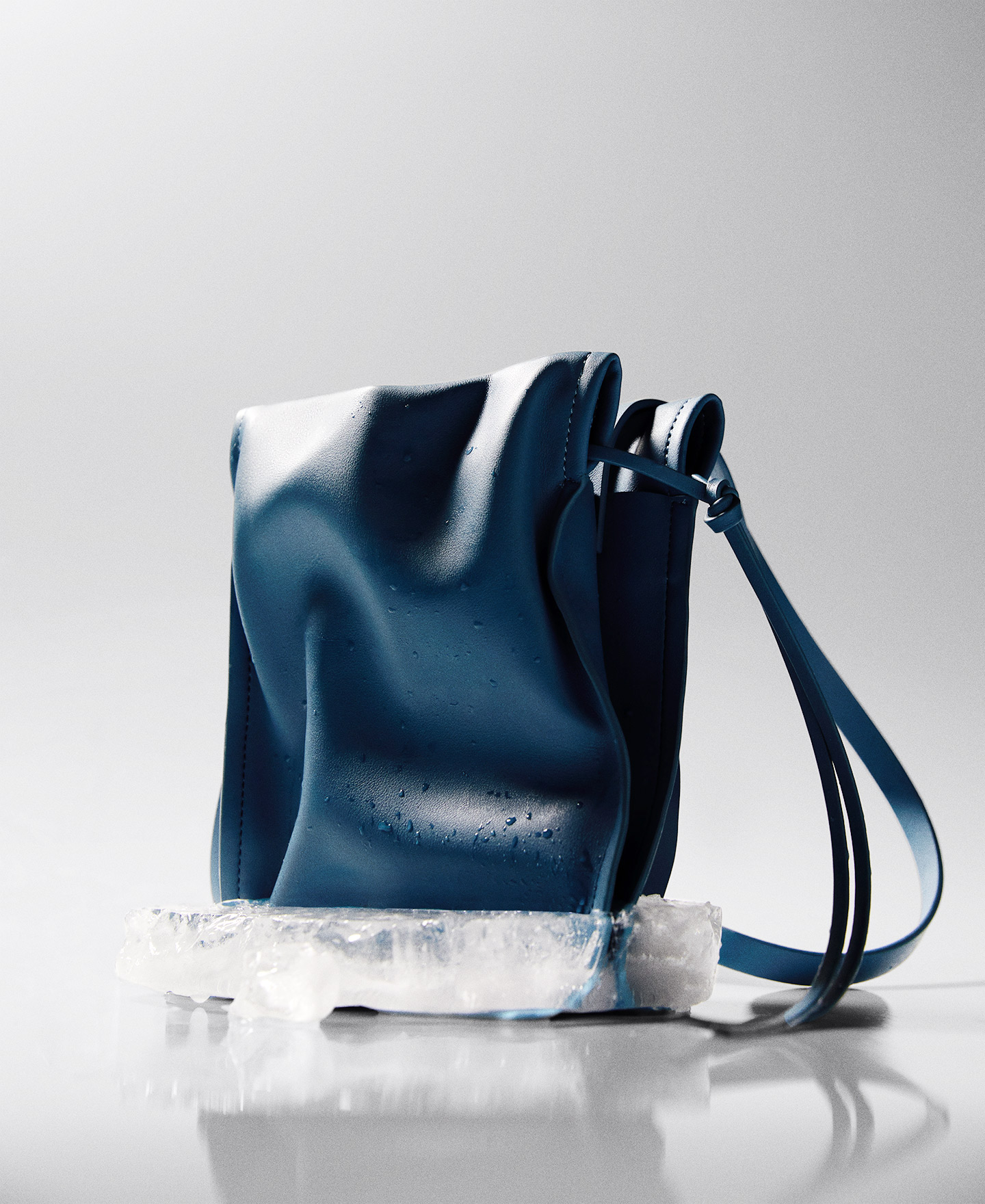 Recycled polyurethane small shoulder bag image number 1