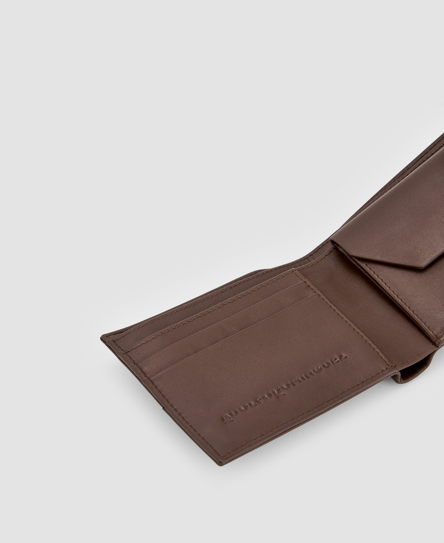 Responsible leather wallet image number 2