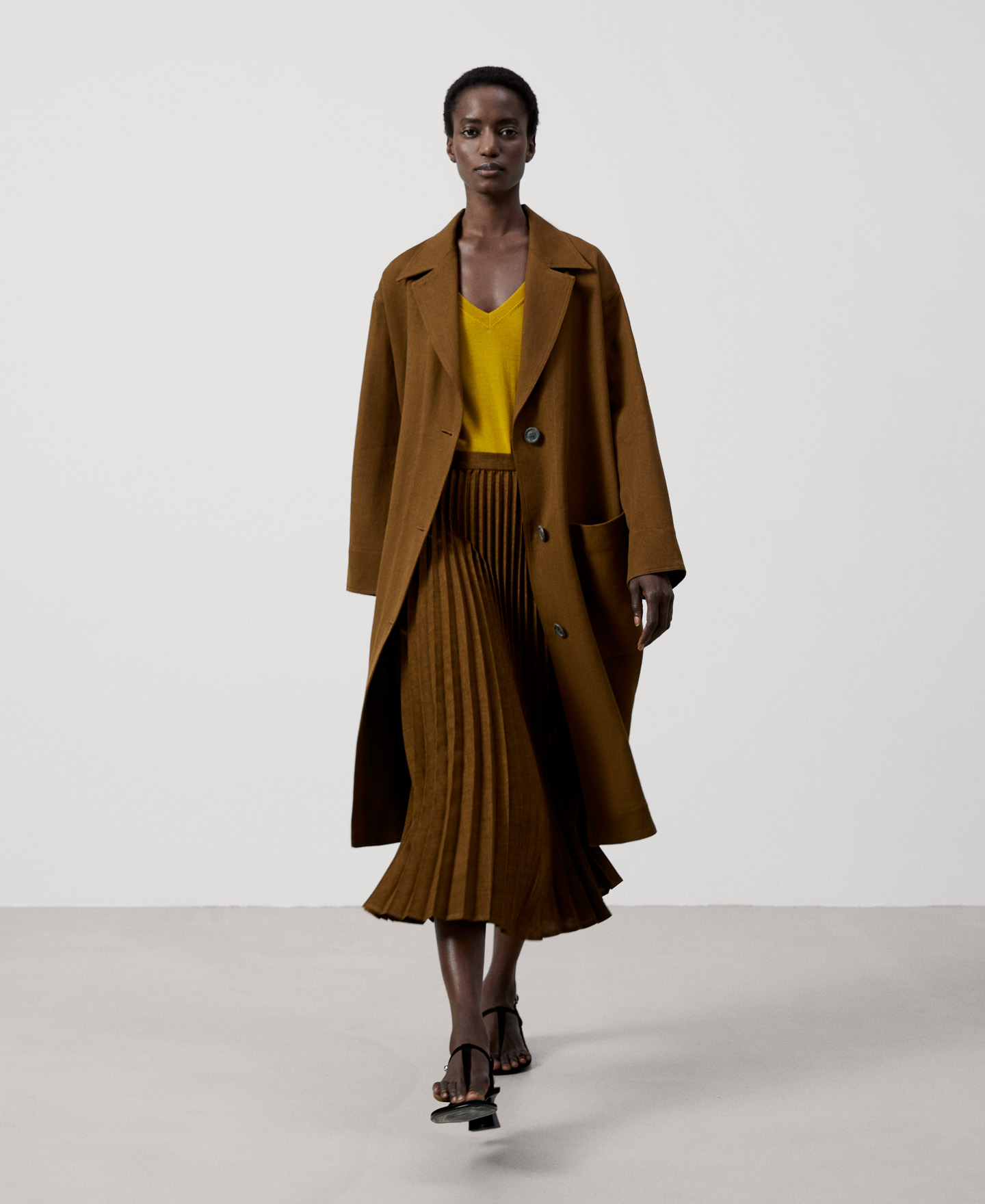 Pleated midi skirt image number 1