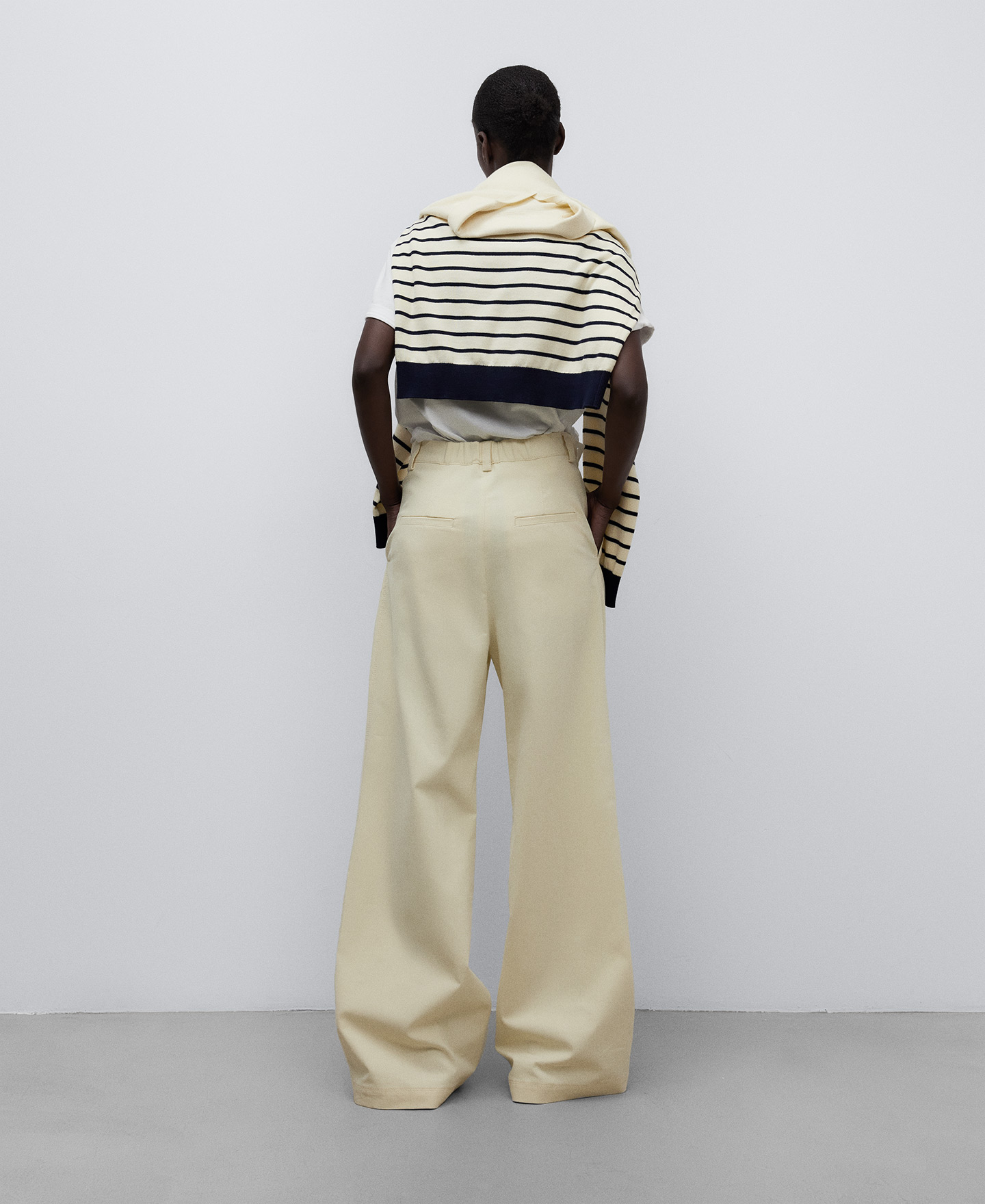 Ecru darts trousers woman image number 2