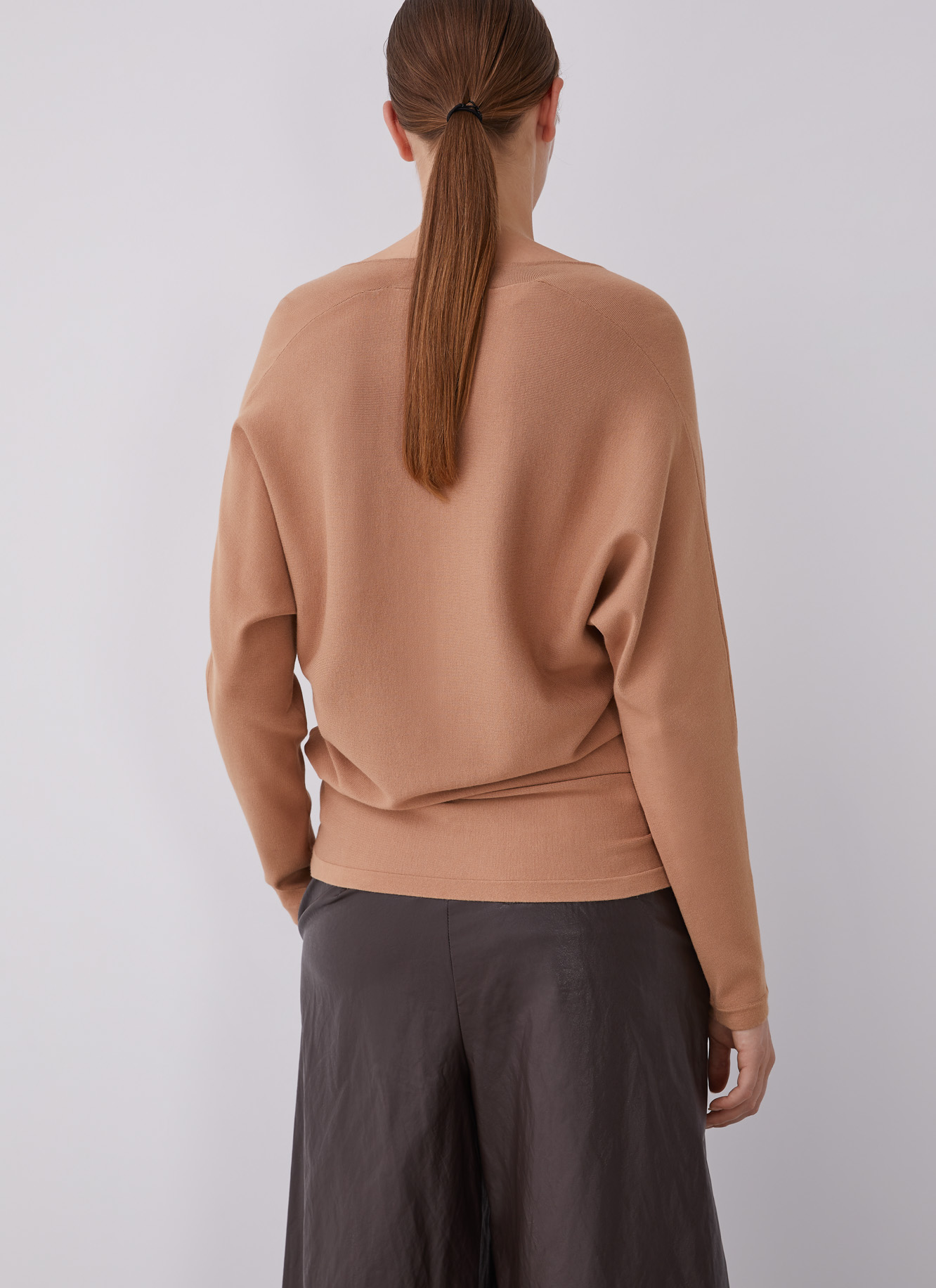 Sweater with squared crew neckline image number 1