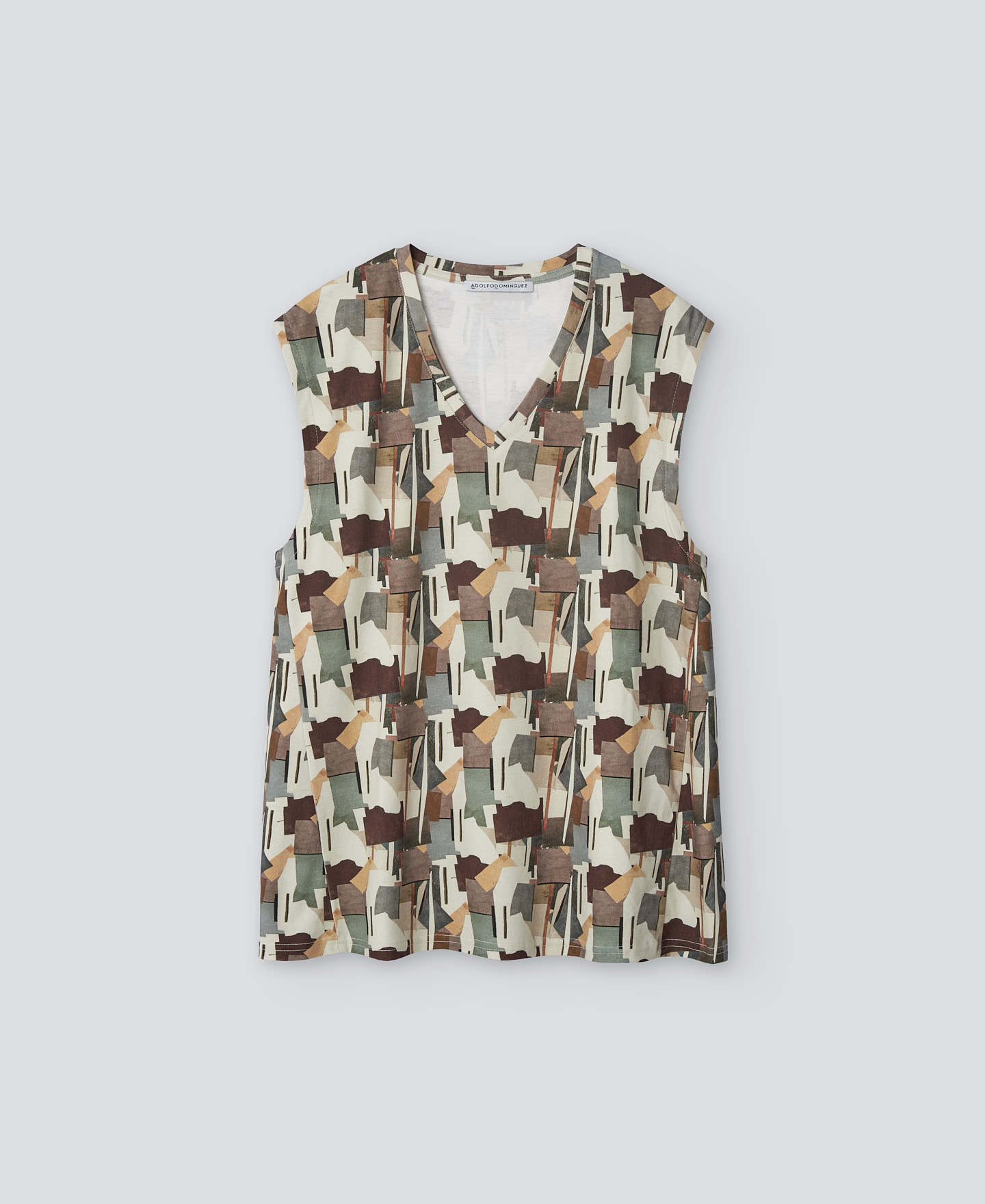 Camiseta estampada cuello pico mujer image number 4