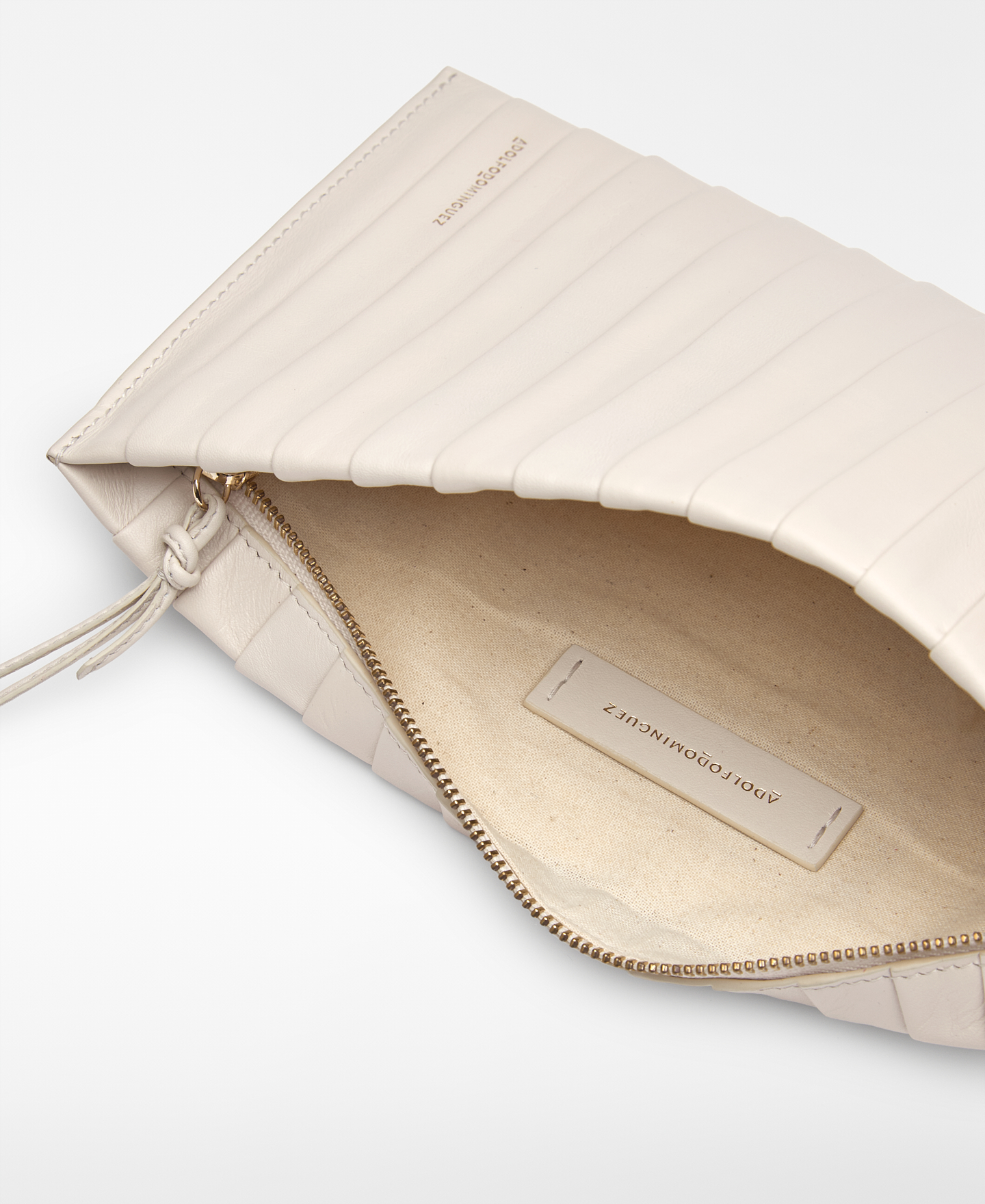 Clutch rectangular piel plisada mujer image number 2