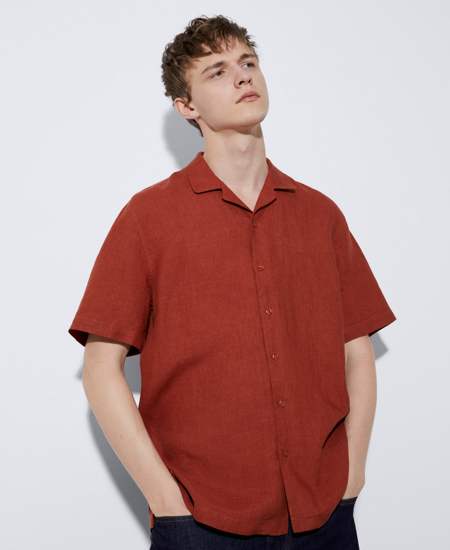 Bowling collar linen shirt image number 0